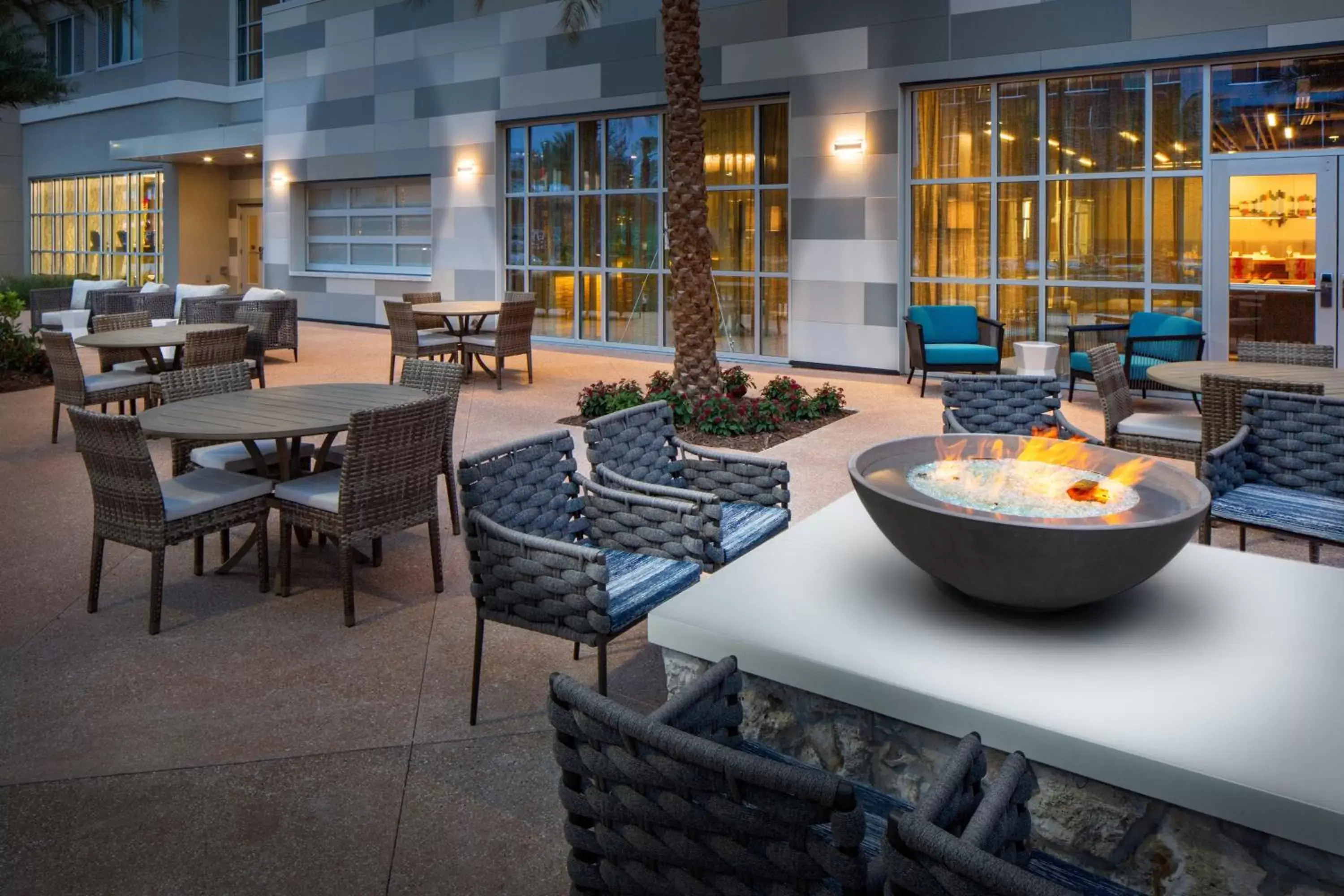 Lobby or reception, Restaurant/Places to Eat in Hotel Indigo Gainesville-Celebration Pointe, an IHG Hotel