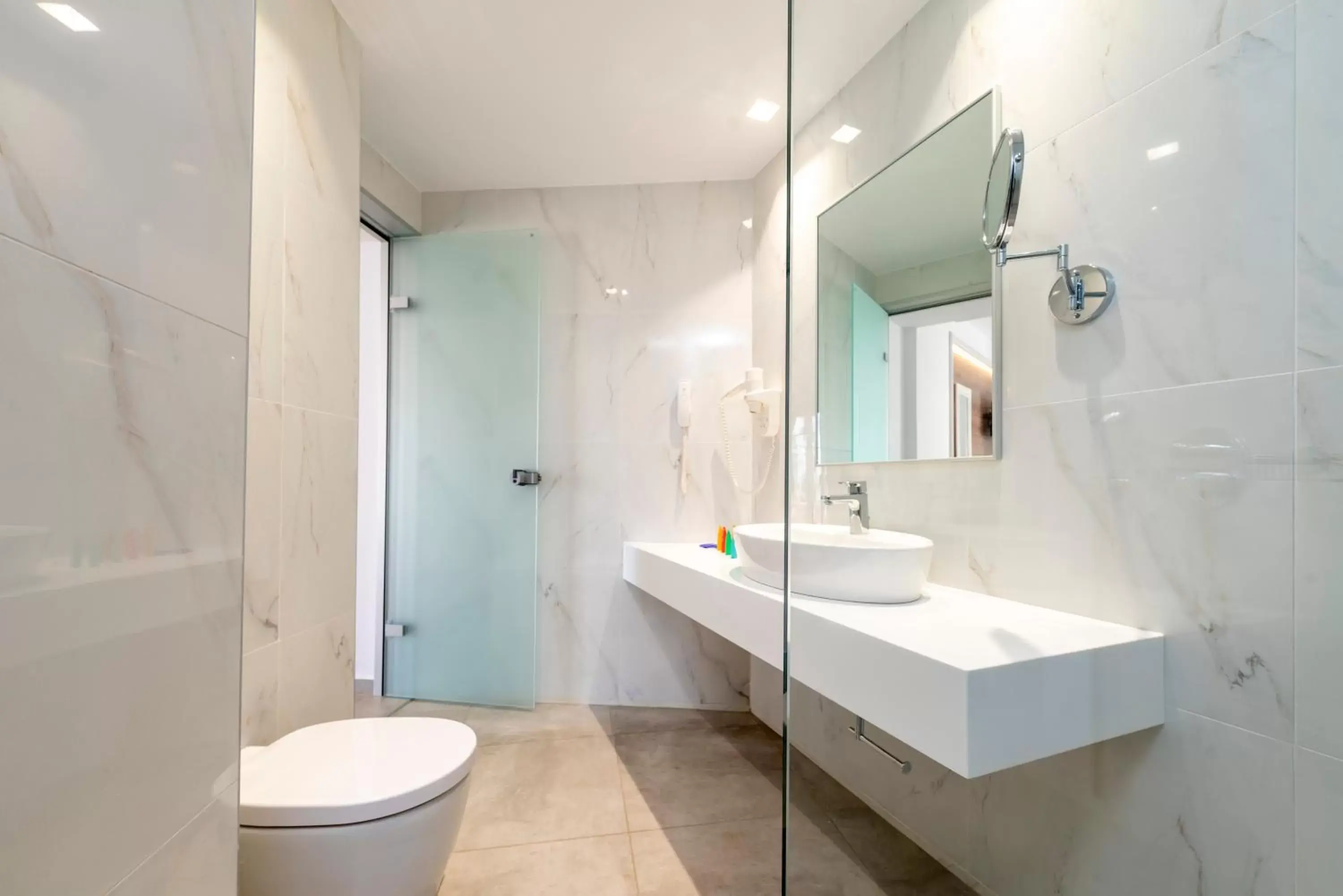 Shower, Bathroom in Apollon Hotel