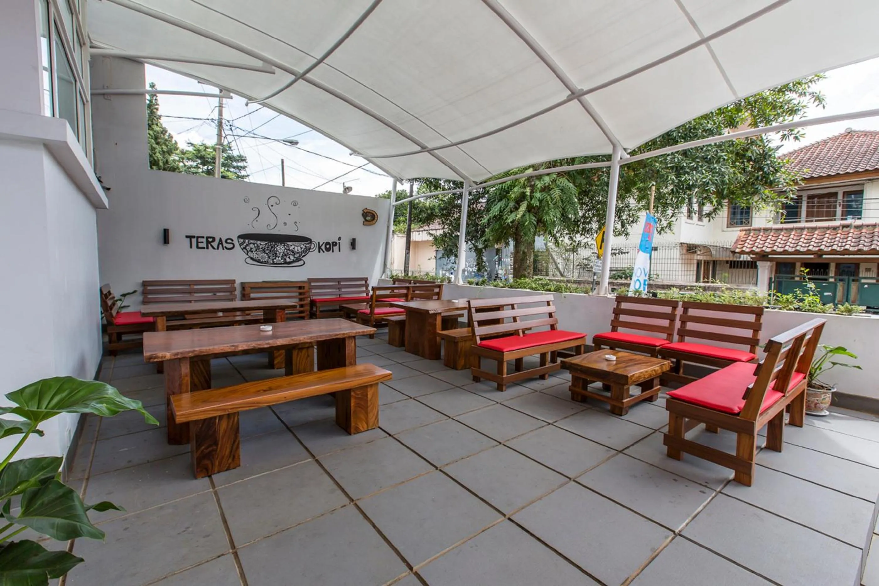 Balcony/Terrace in Sparks Odeon Sukabumi, ARTOTEL Curated