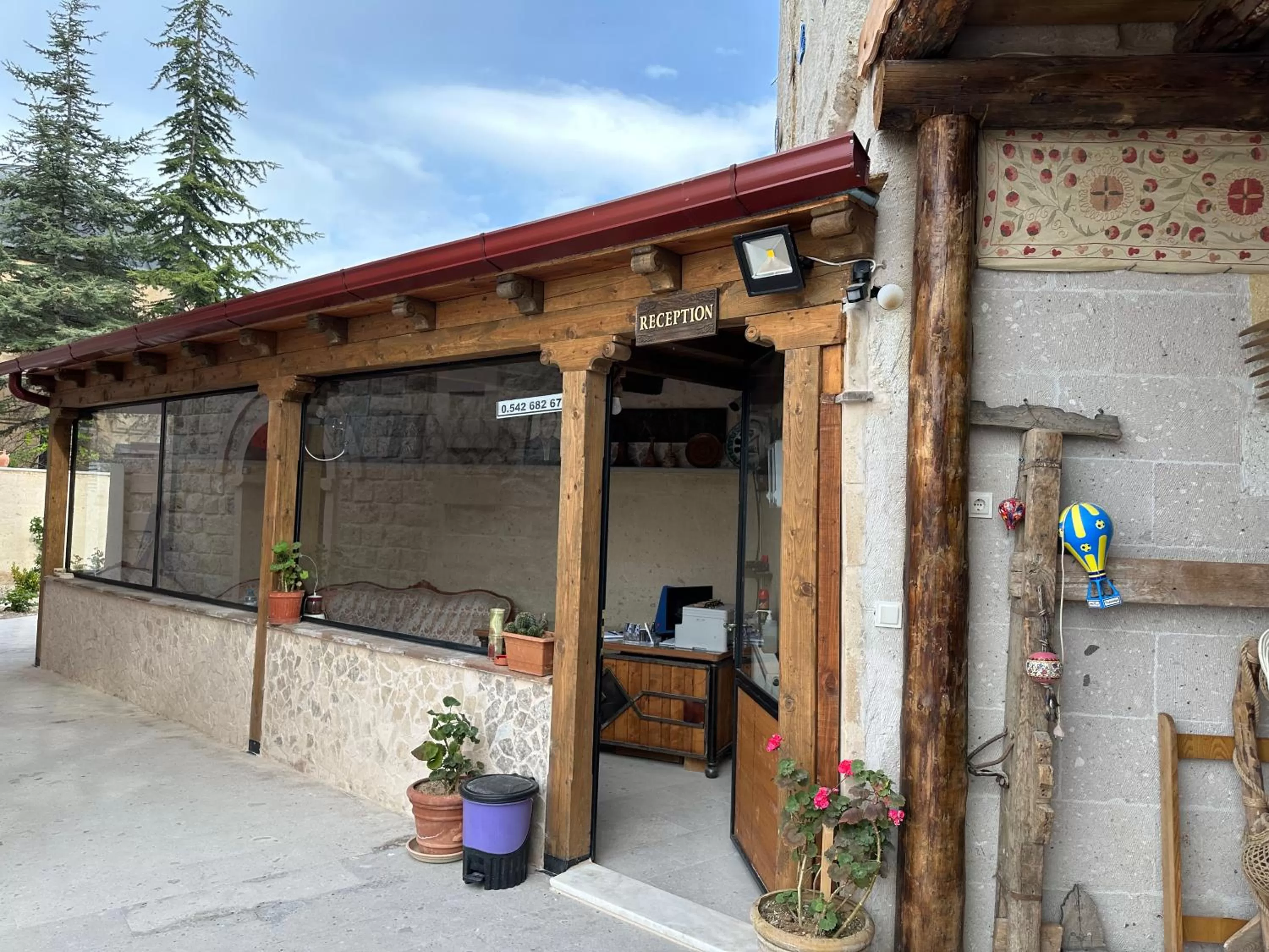 Property building in Atax Cave House