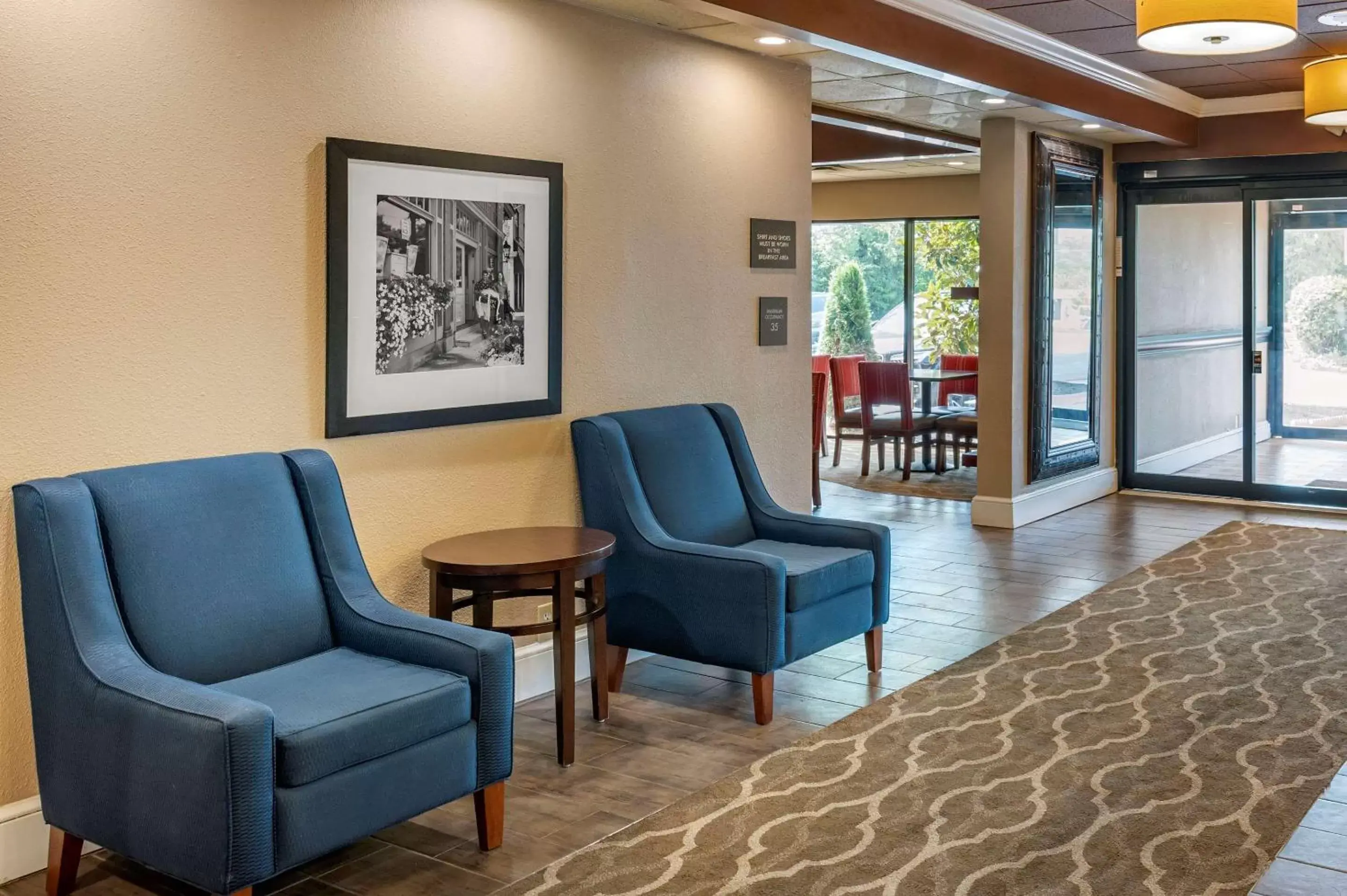 Lobby or reception, Seating Area in Comfort Inn Oxford