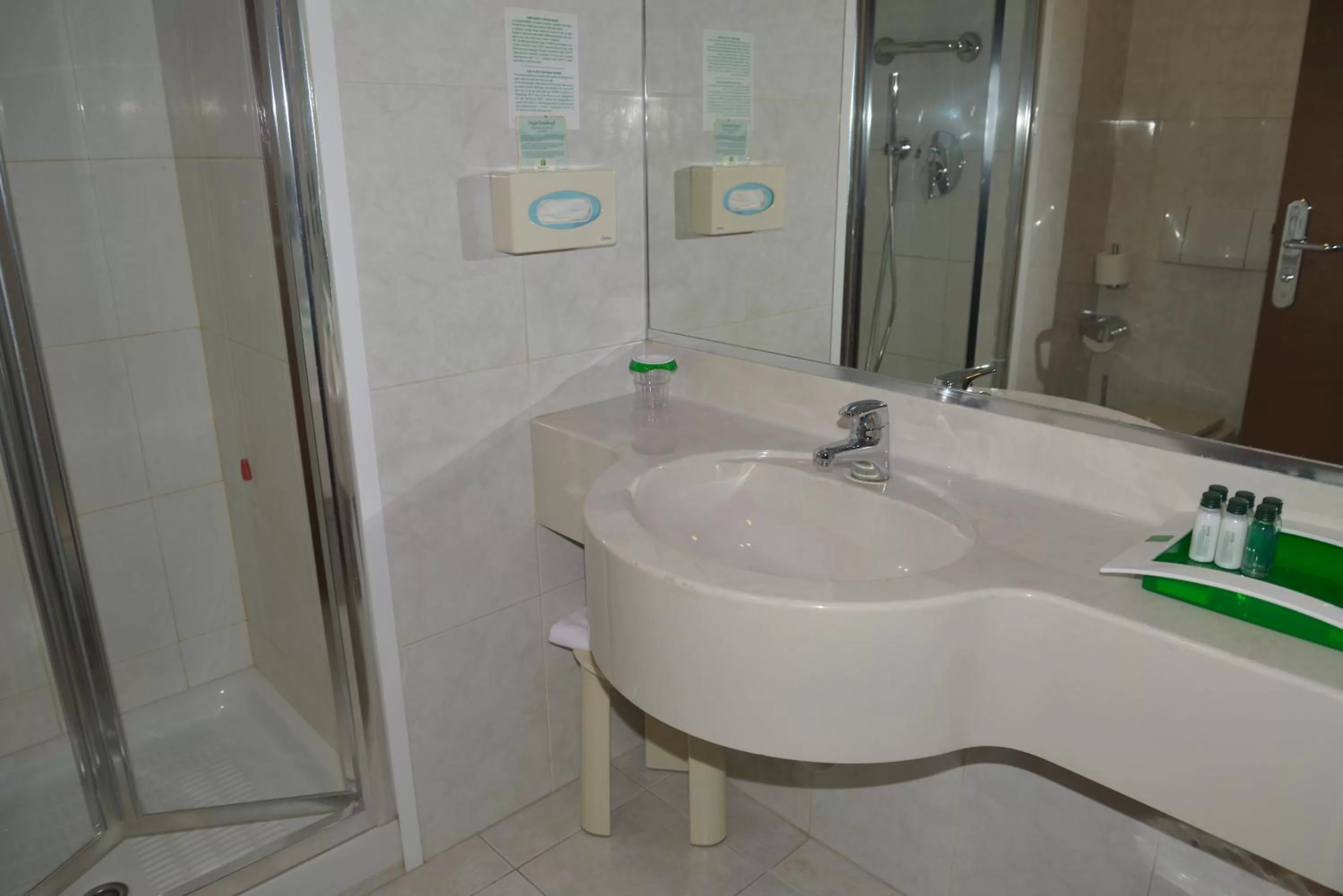 Bathroom in Sure Hotel by Best Western Turin City Centre