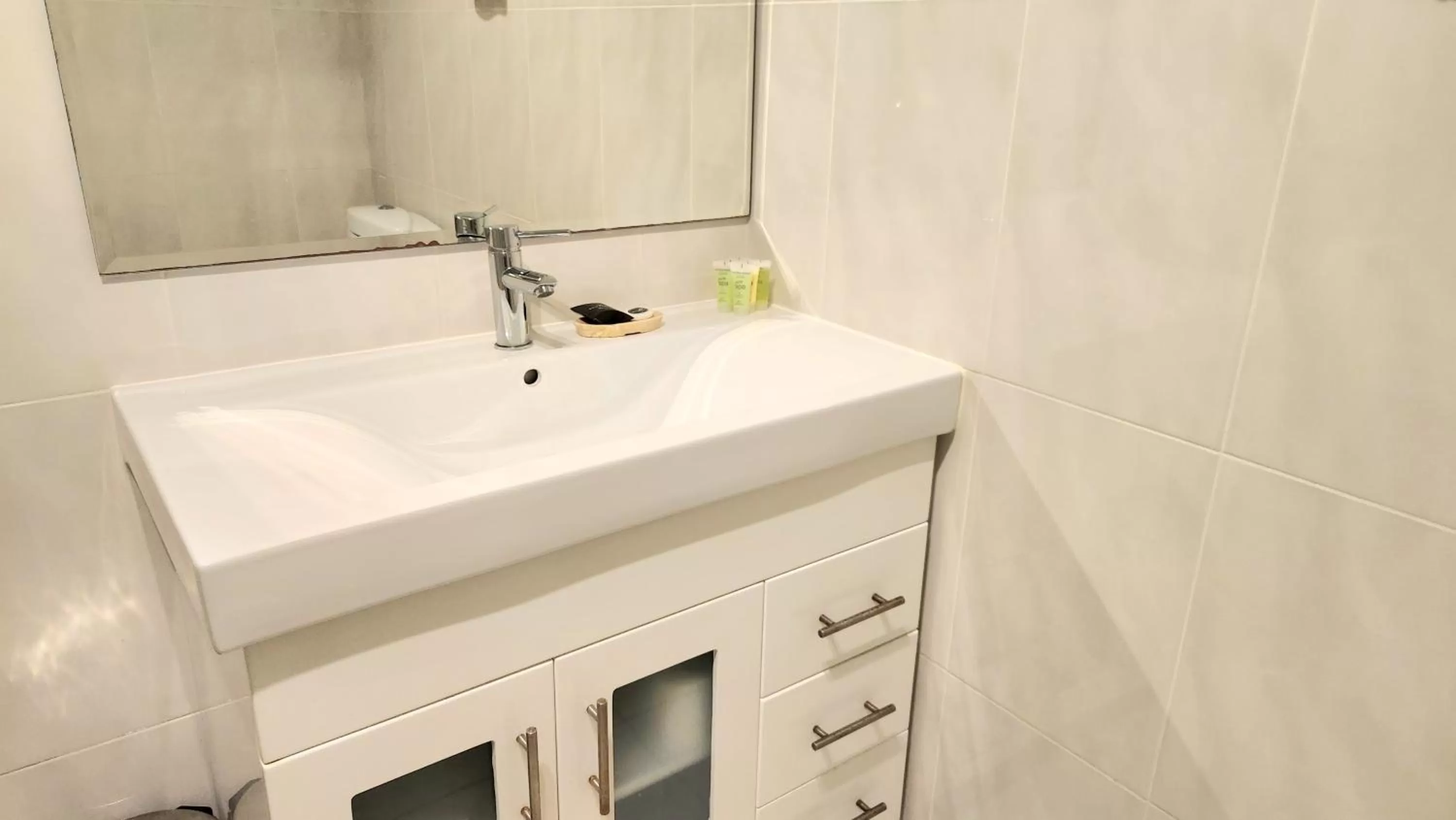 Bathroom in The Grand Motel