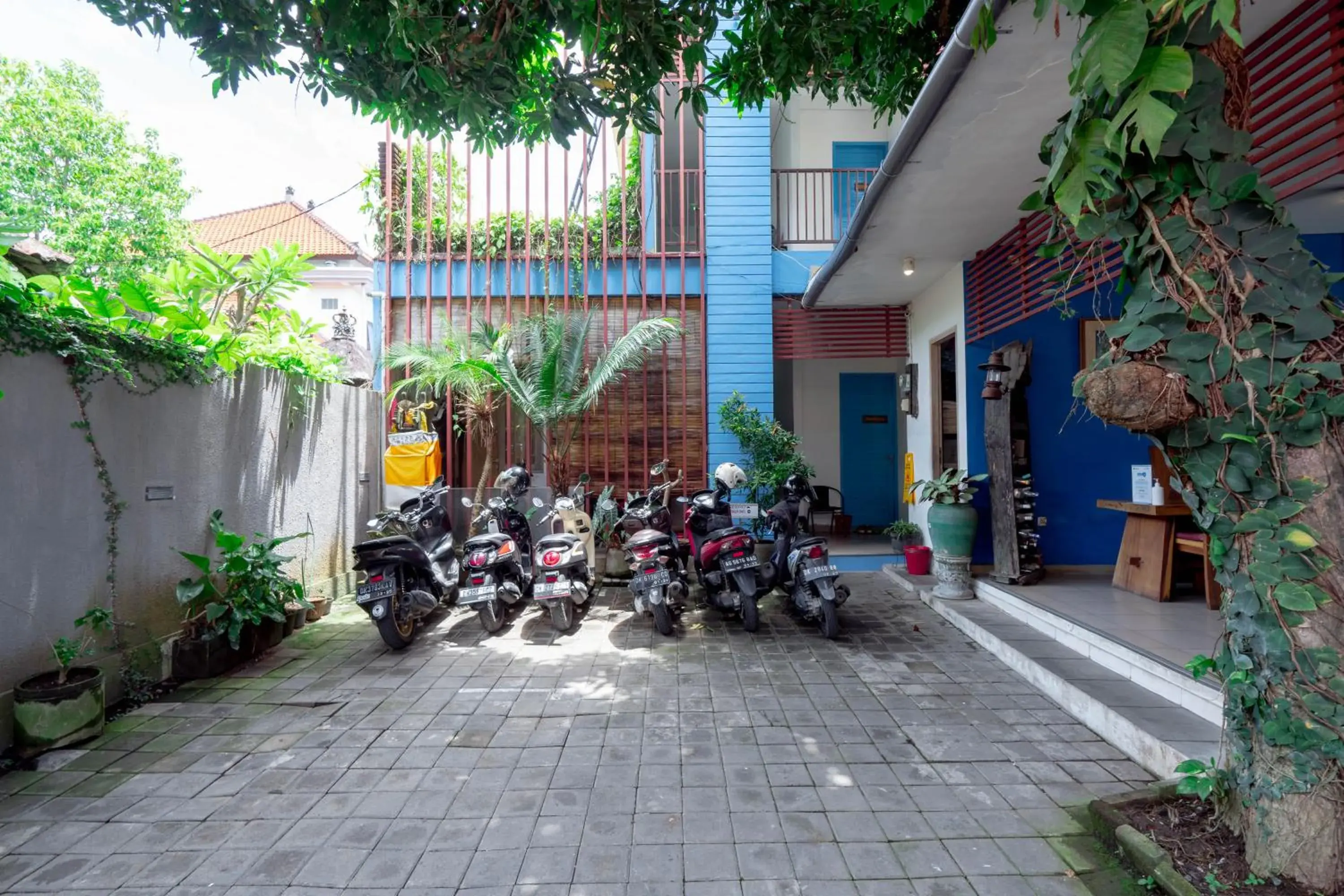 Property building in RedDoorz near Pantai Sanur Bali