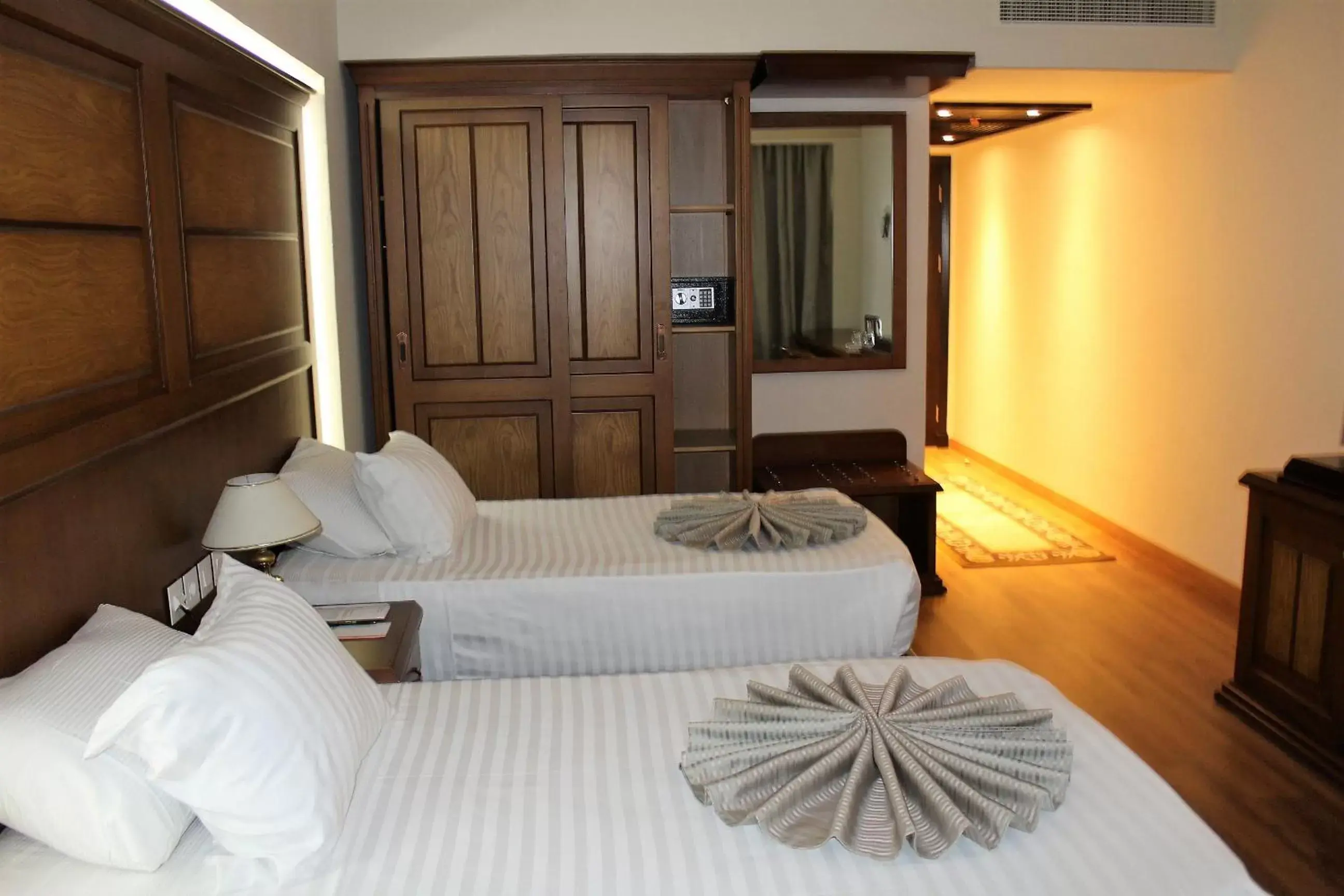 Bedroom, Bed in Cleopatra Hotel