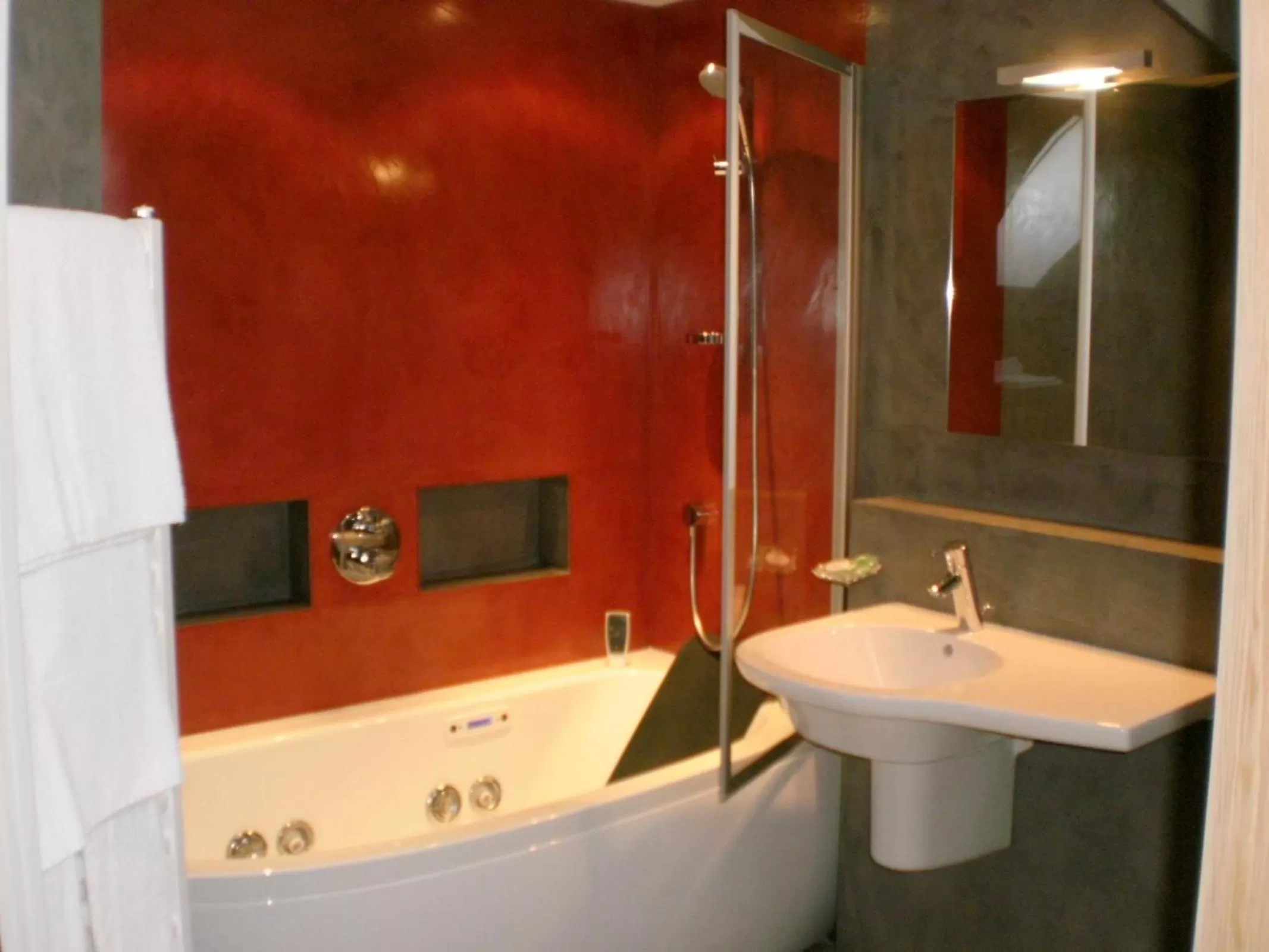 Bathroom in CIT'HOTEL Saint-Pierre