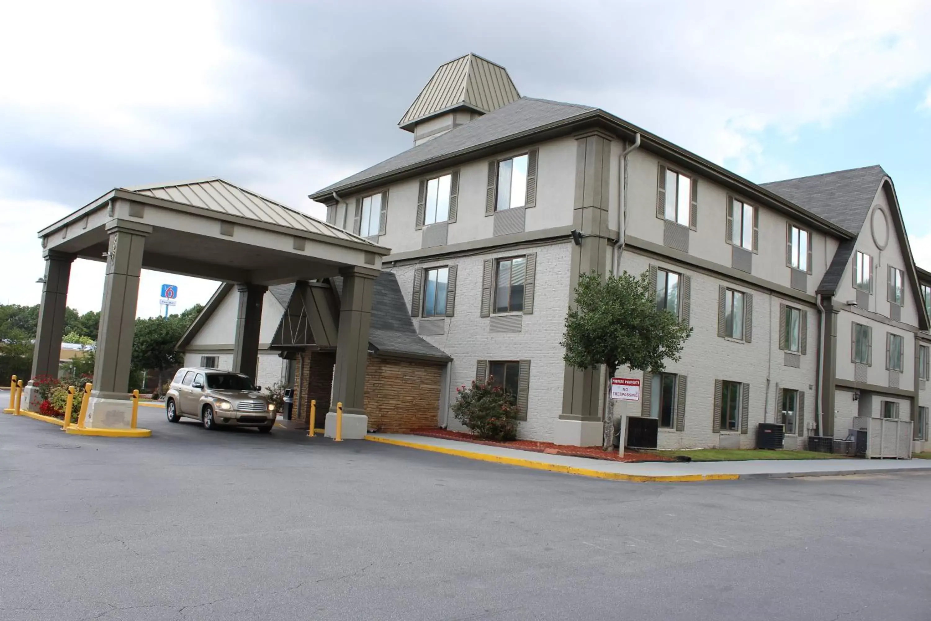 Property building in Araamda Inn Property building in Araamda Inn