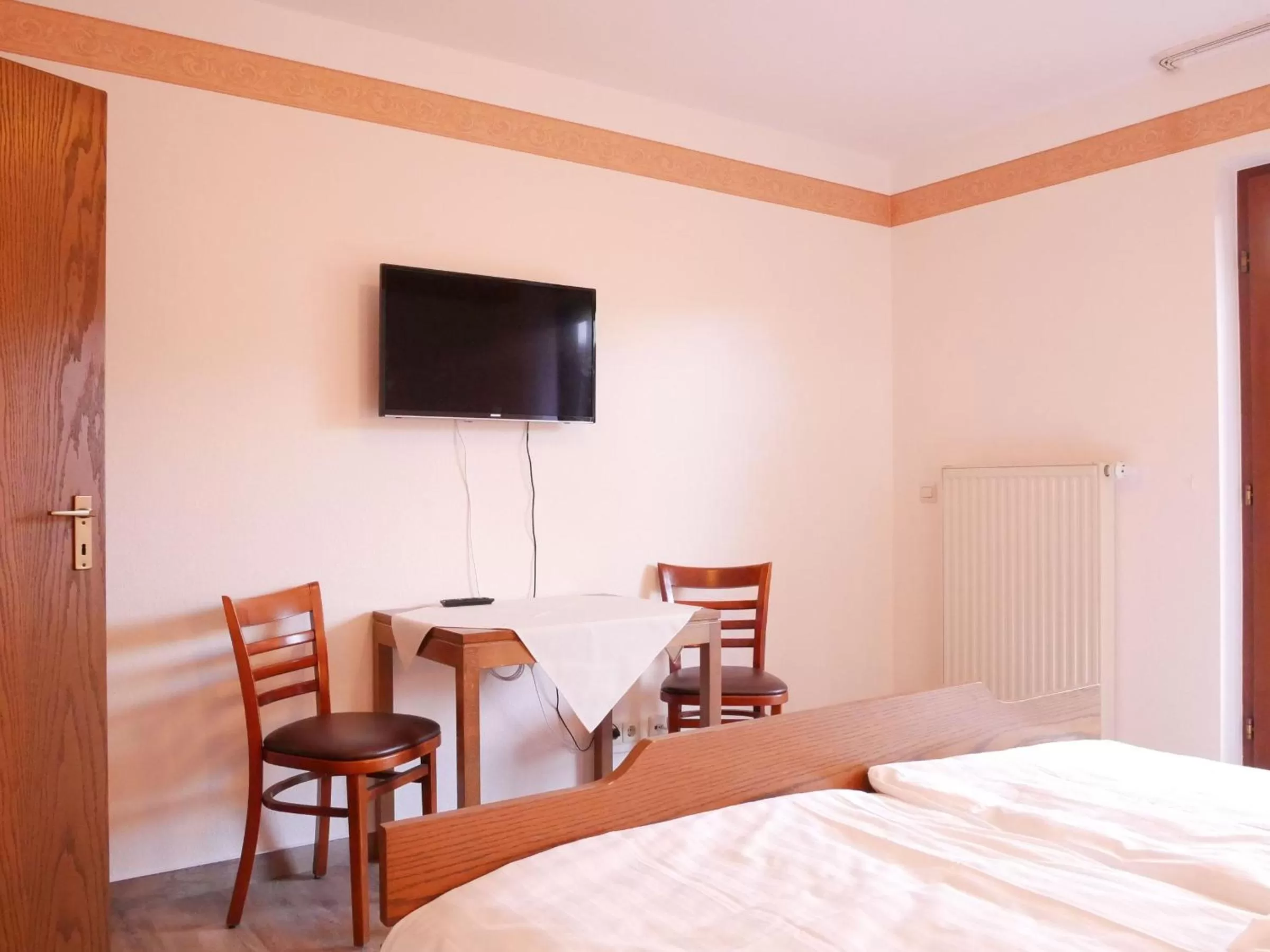 TV and multimedia, Bed in Gasthaus Engel