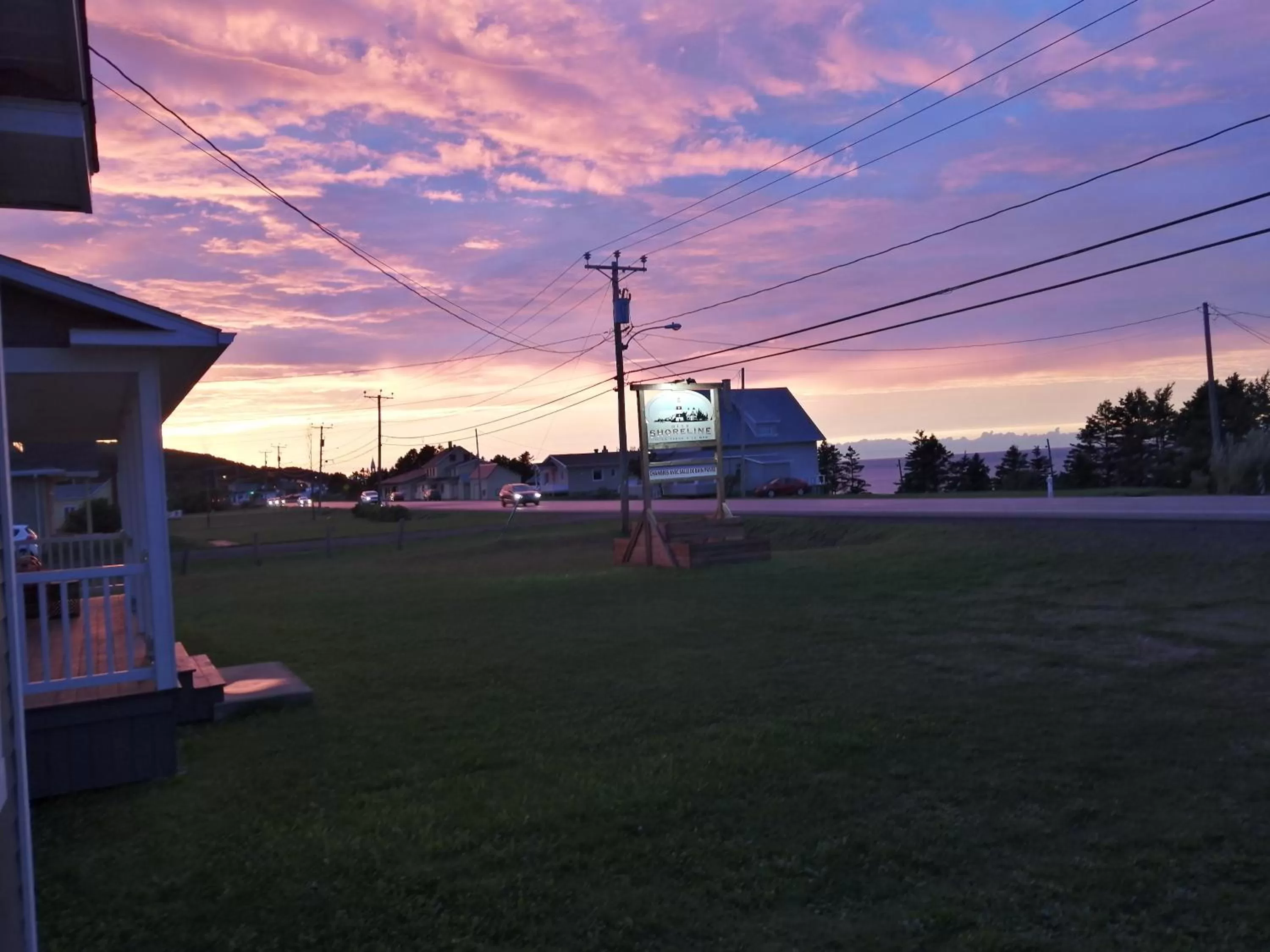 Sunset, Property Building in Gîte Shoreline de la Terre à la Mer