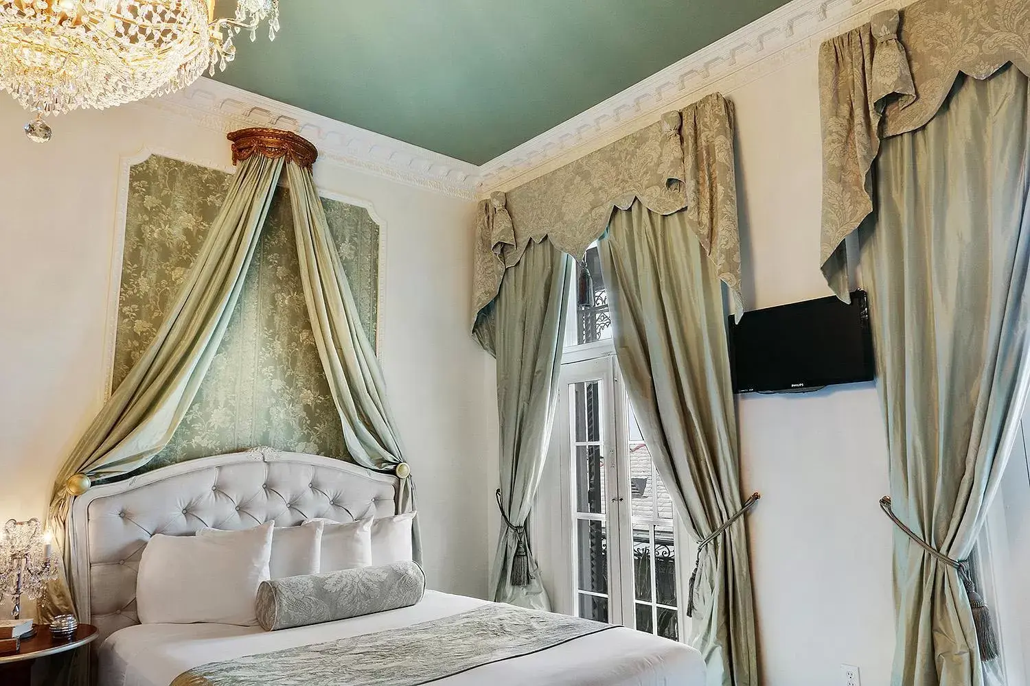 Bed in French Quarter Mansion