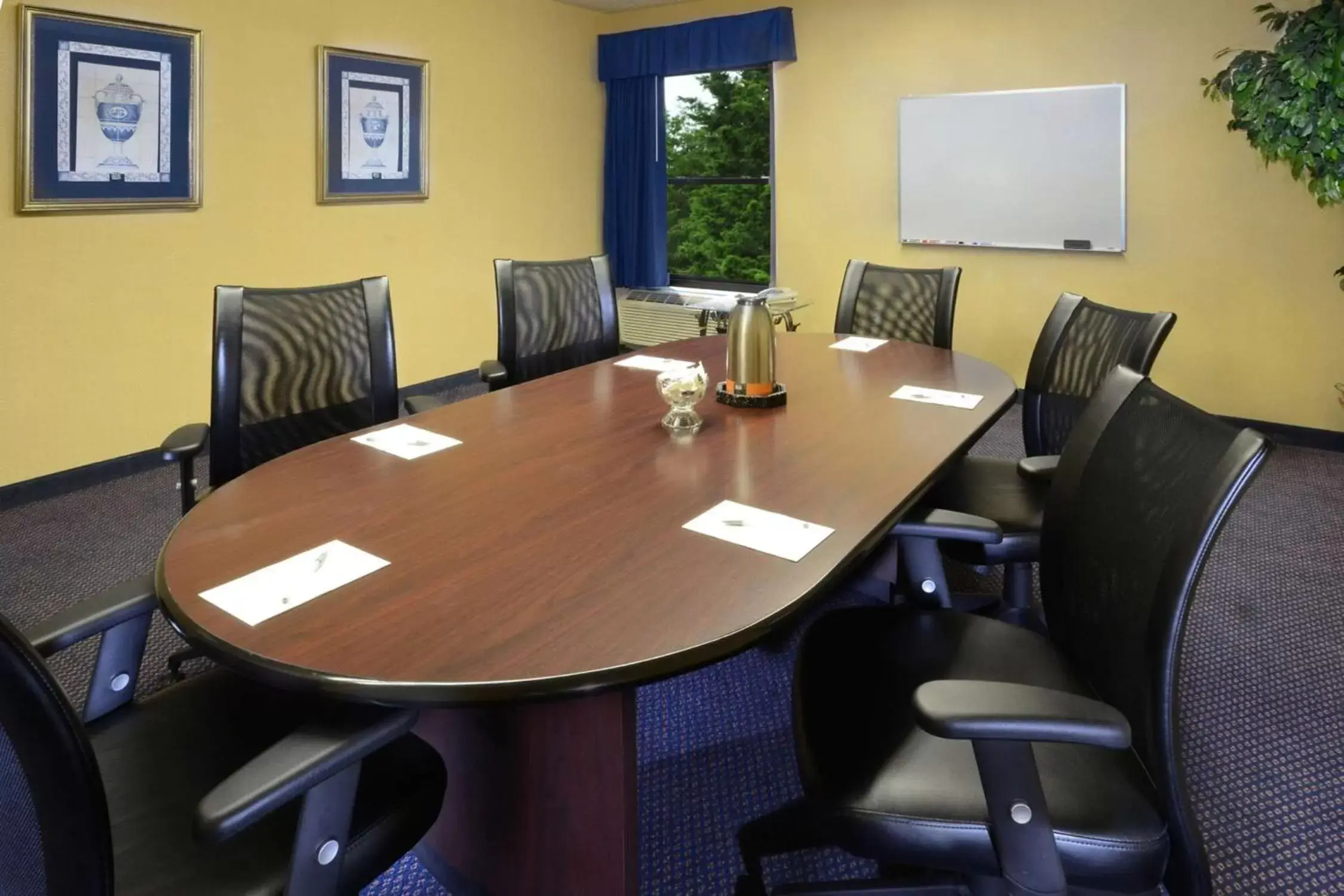 Meeting/conference room in Hampton Inn Roxboro