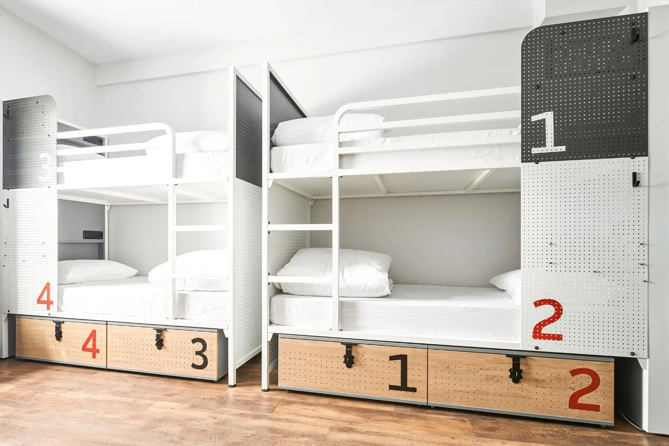 Bunk Bed in Generator Madrid