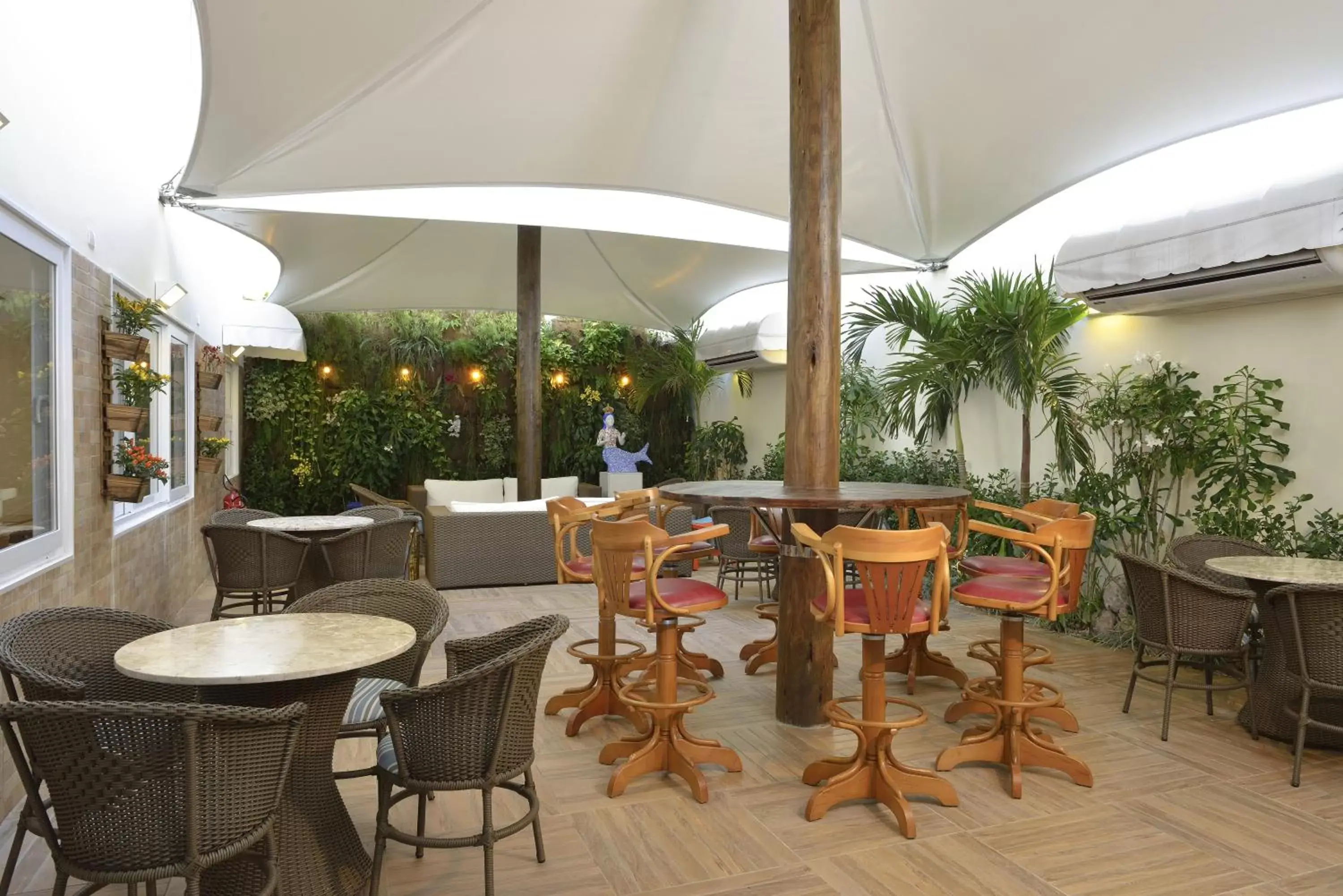 Lounge or bar in Rede Andrade Express Lounge or bar in Rede Andrade Express