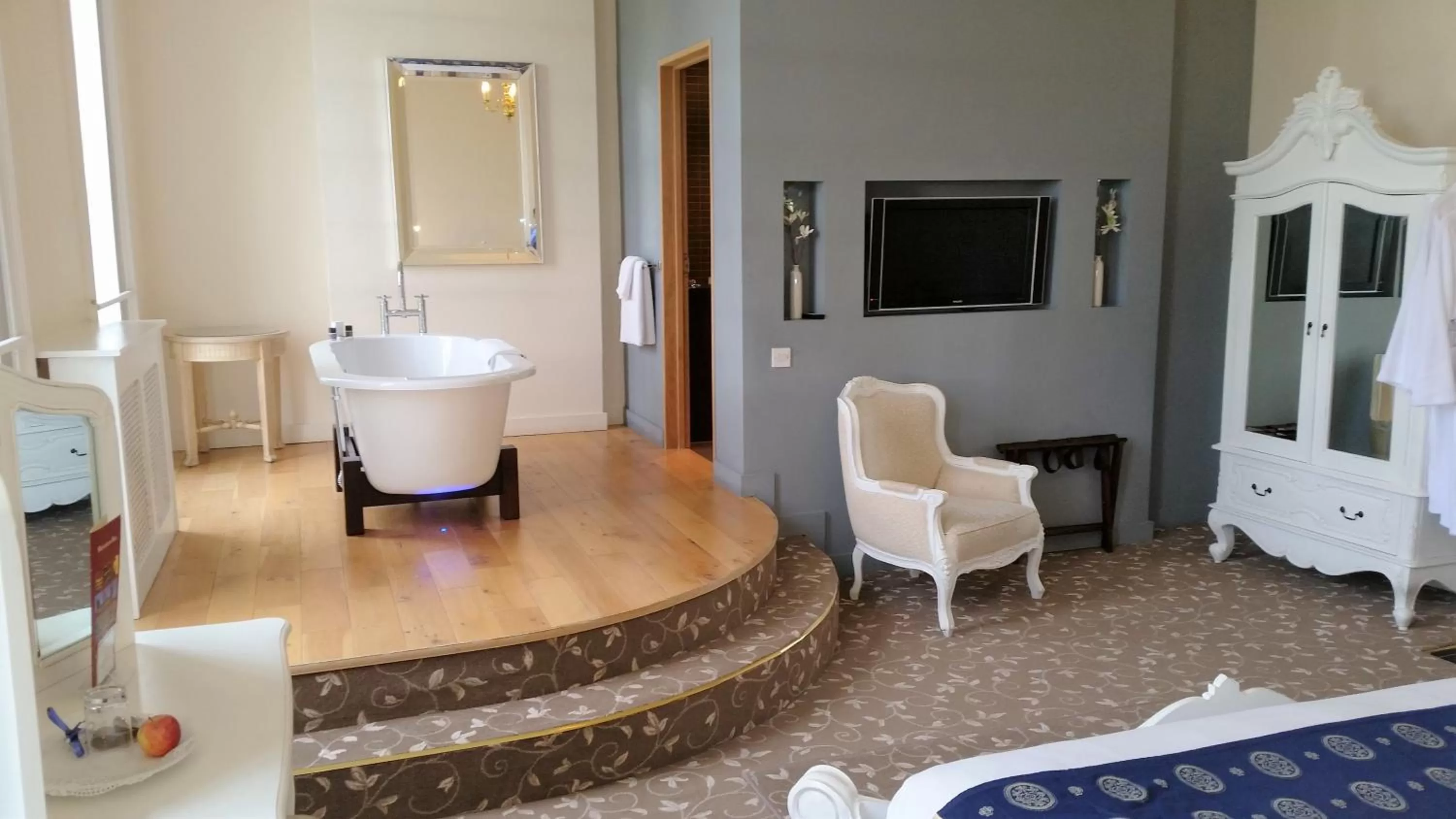 Bedroom, Bed in Haughton Hall Hotel & Leisure Club