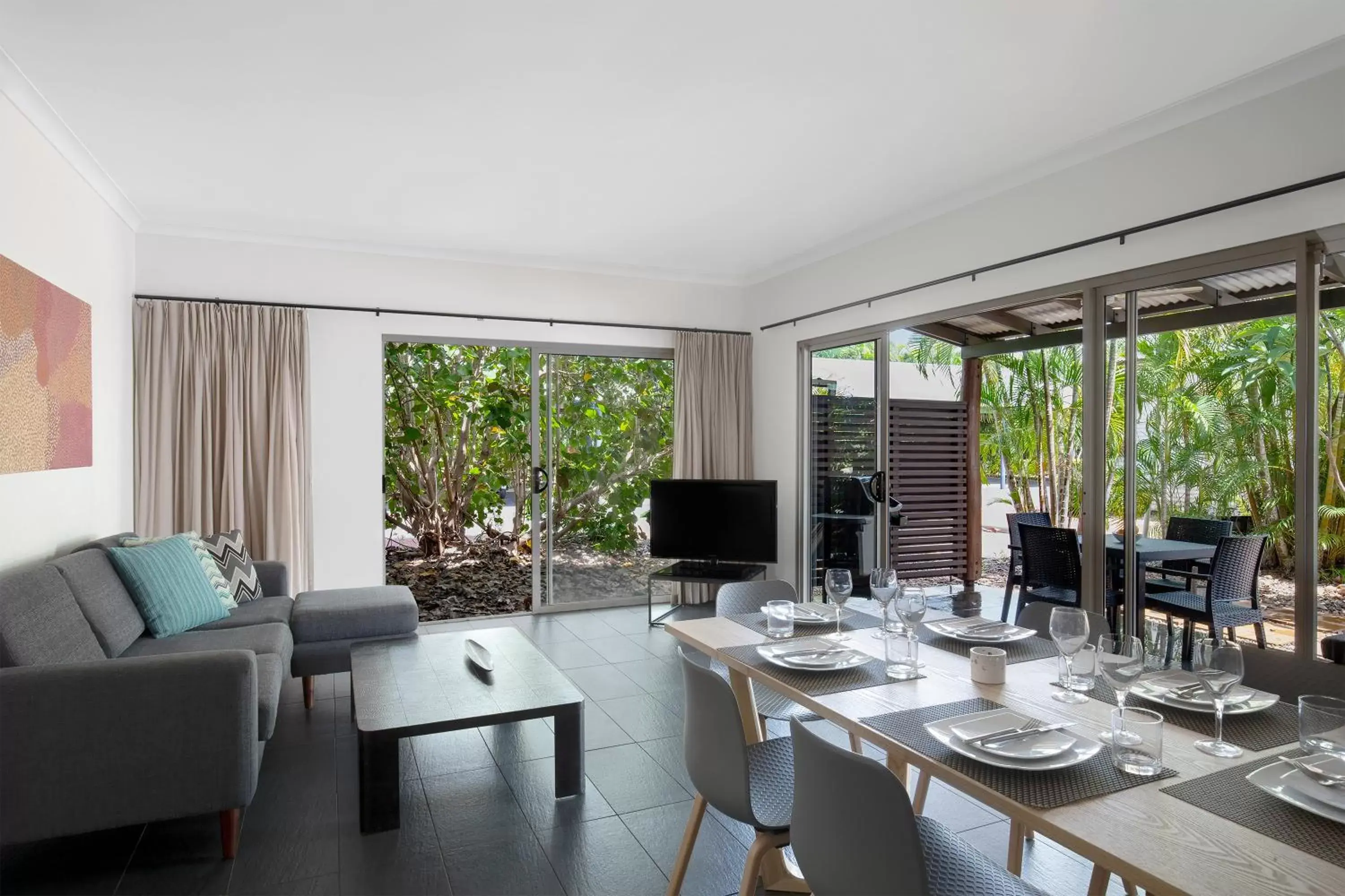 Living room in Mantra Frangipani Broome