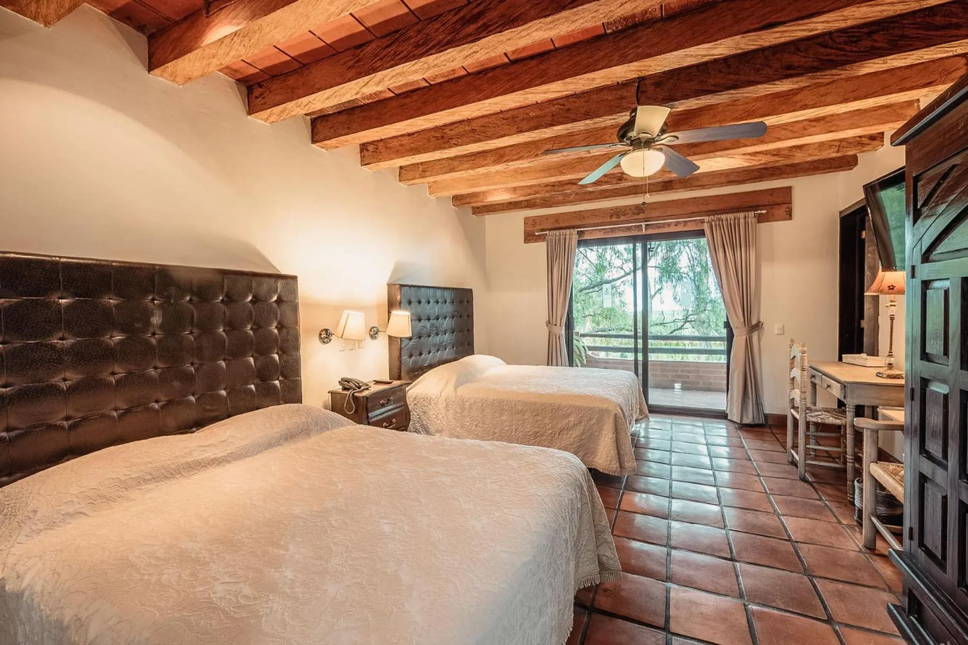 Superior Room with Garden Views in Quinta San Carlos