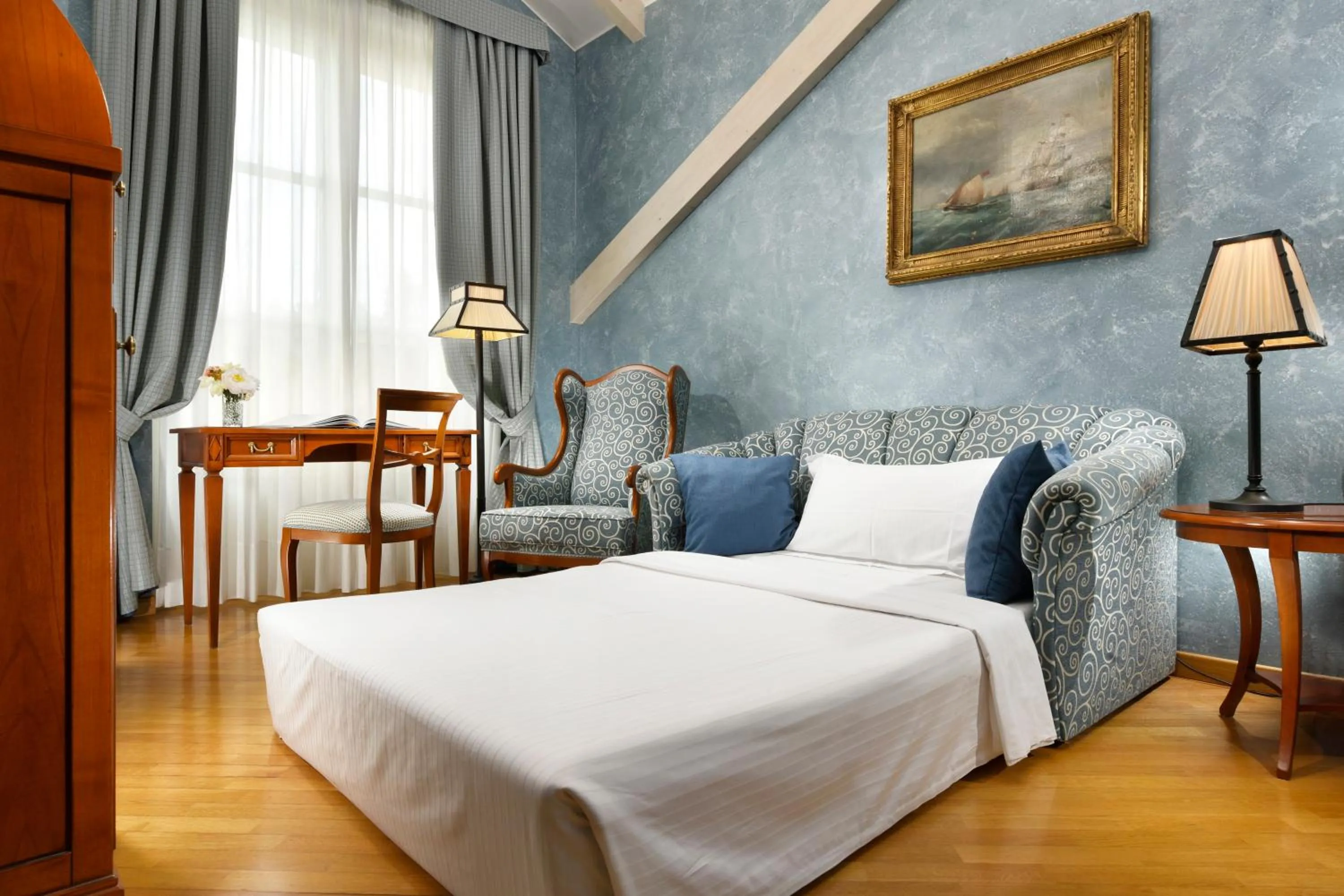 Bed in Castello Dal Pozzo Resort Lago Maggiore - Preferred Hotels & Resorts
