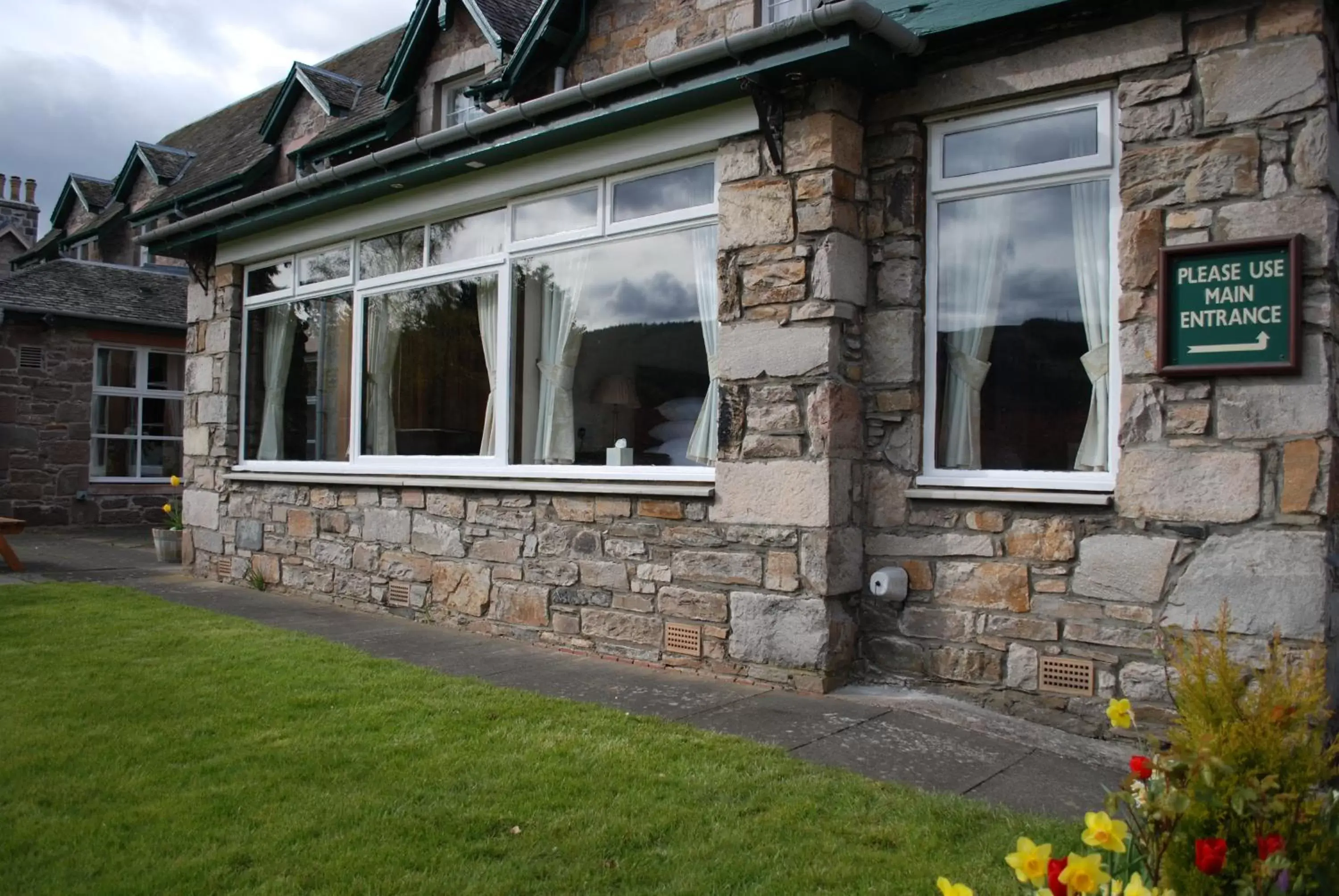Property building in Westlands of Pitlochry
