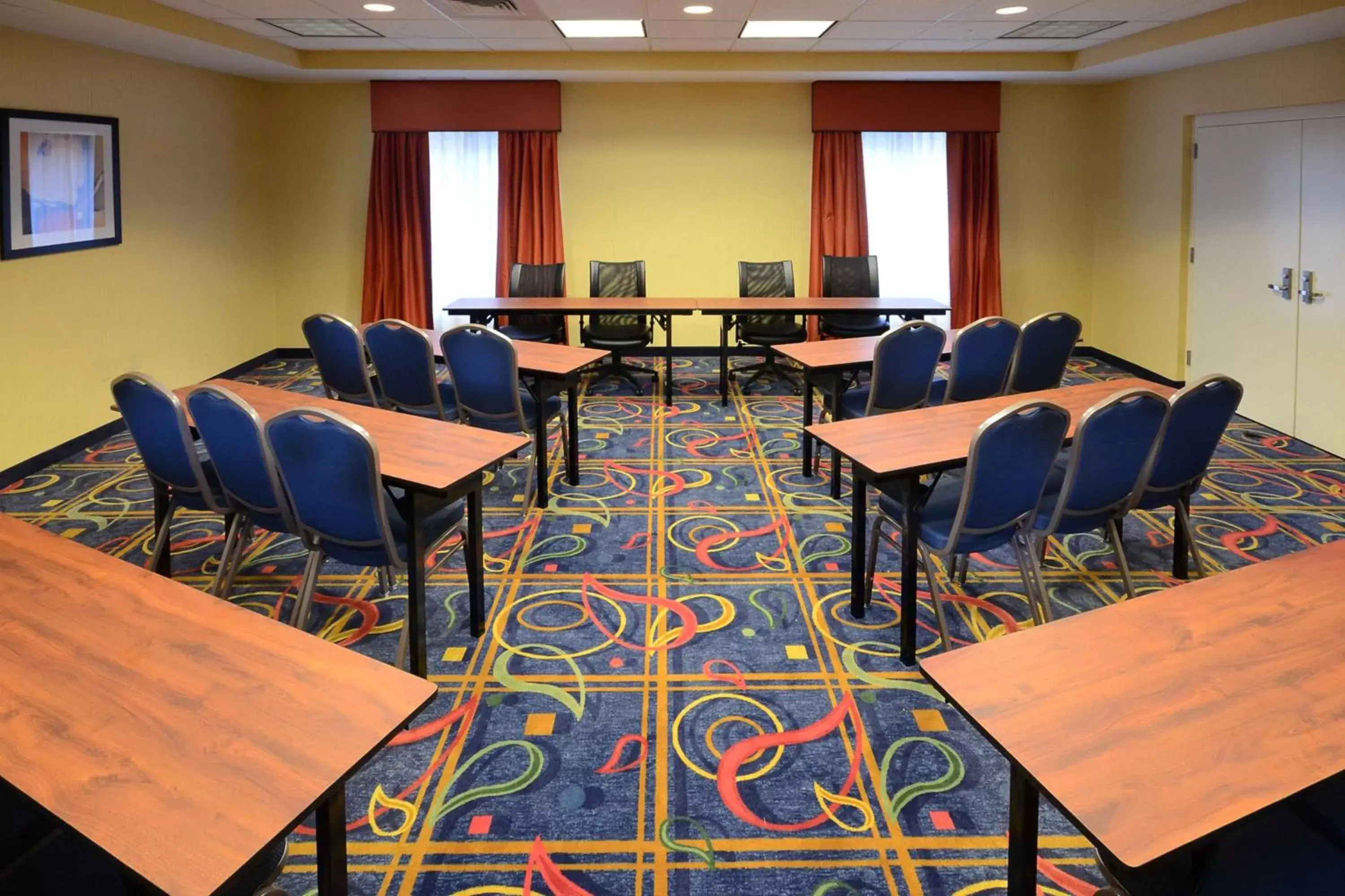 Meeting/conference room in Hampton Inn & Suites Huntersville