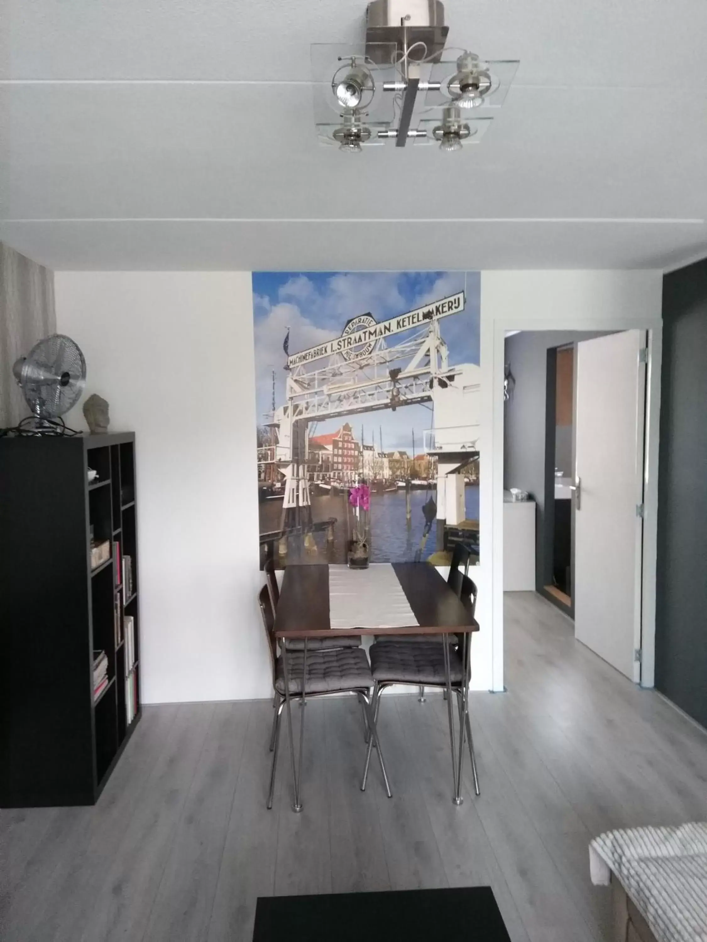 Dining area in Slapen in Dordrecht