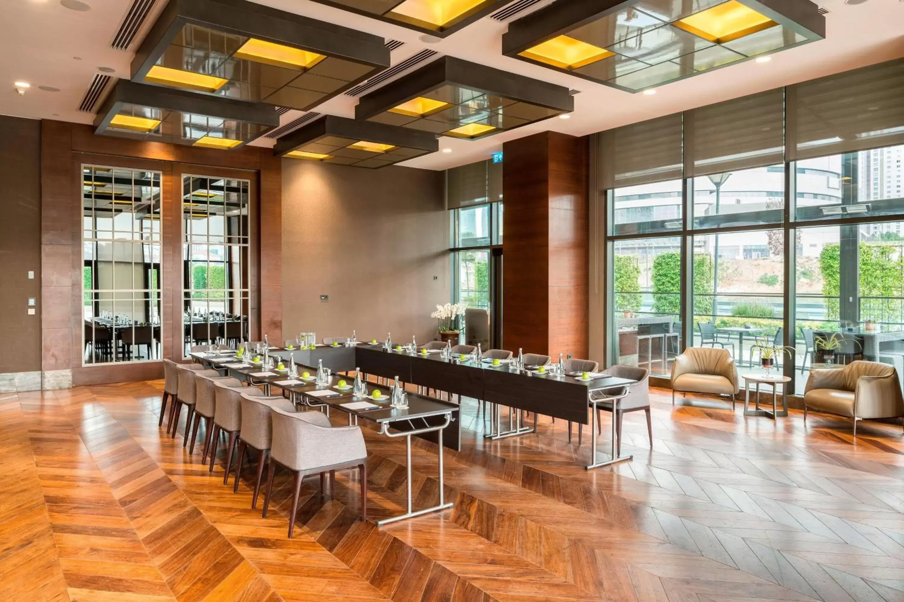 Restaurant/places to eat in Sheraton Grand Istanbul Atasehir