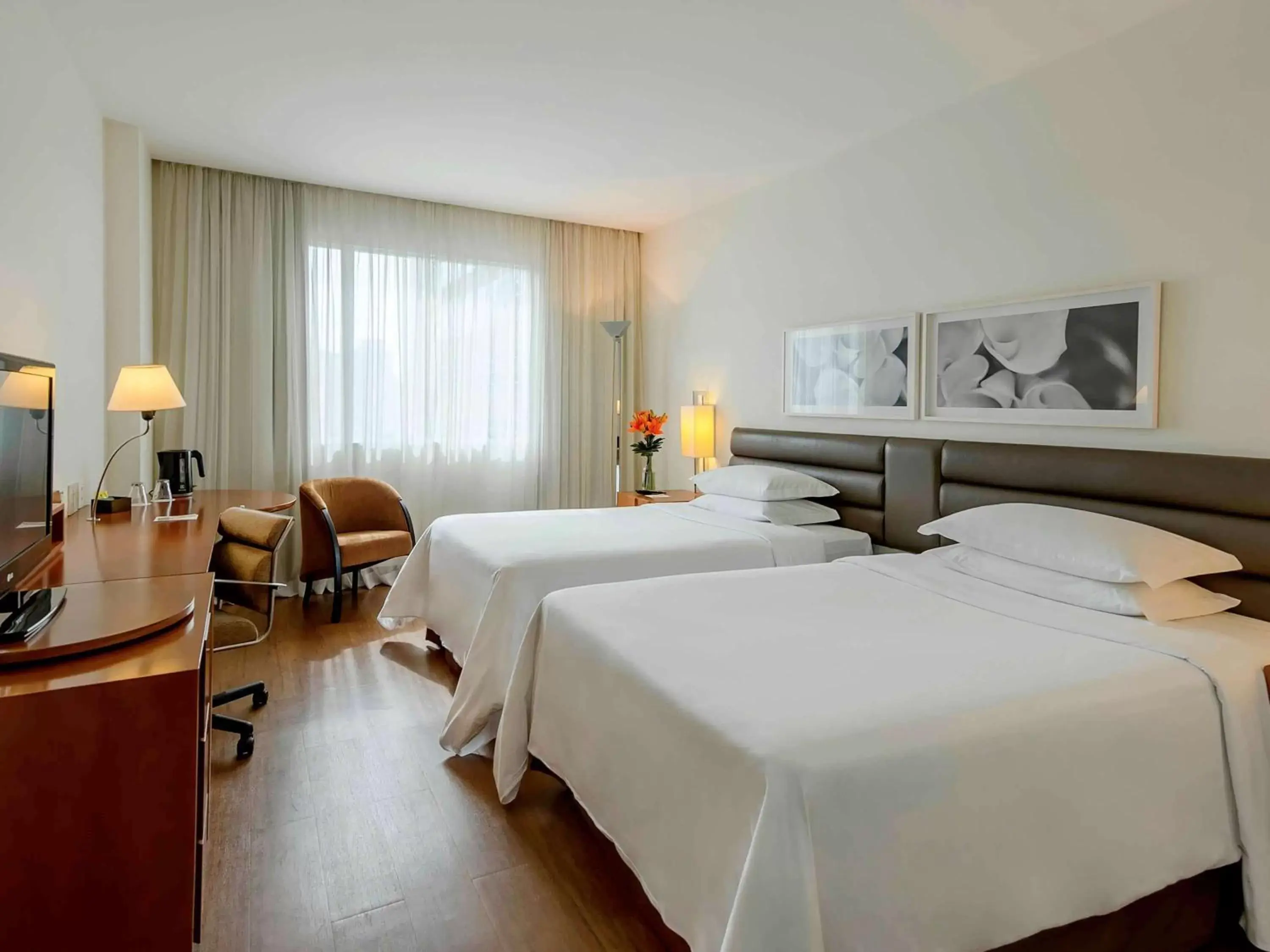 Superior Room with Twin beds in Grand Mercure Sao Paulo Vila Olimpia