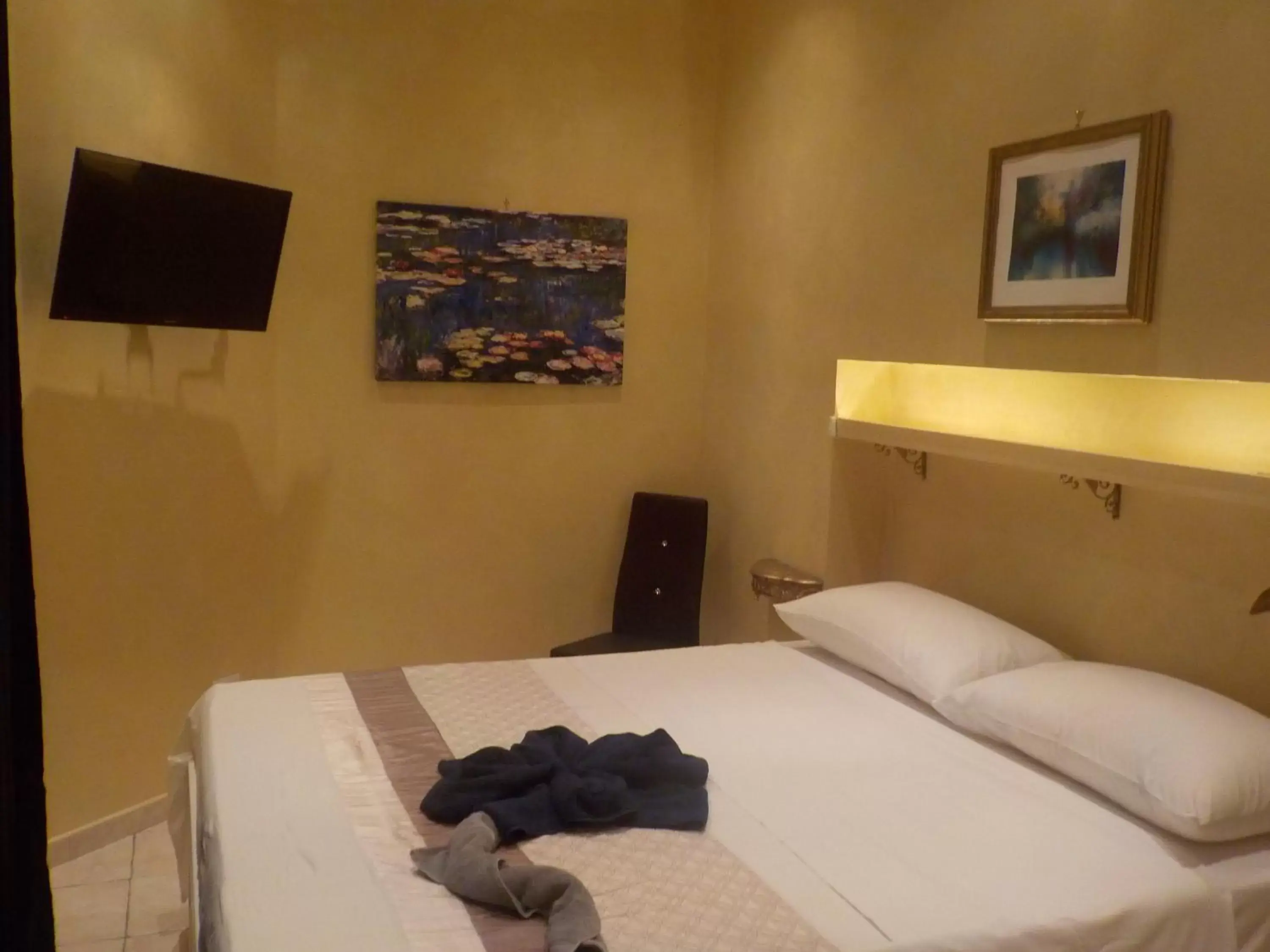 Bed in B&B Roma Royal Residence