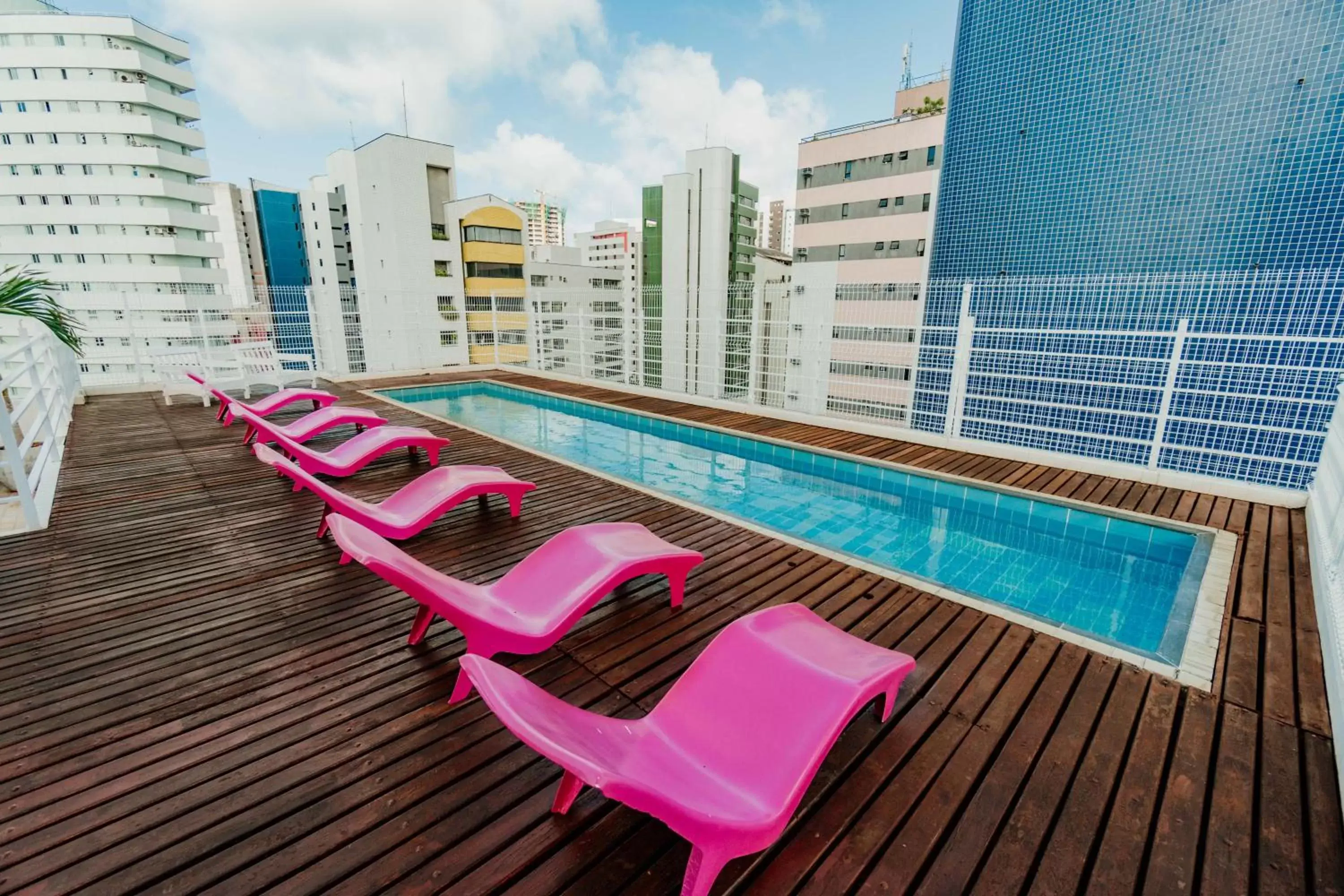 Swimming Pool in D8 Hotel Express