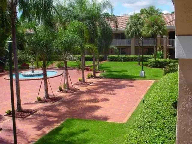 Facade/entrance, Garden in Grand Palms Spa & Golf Resort