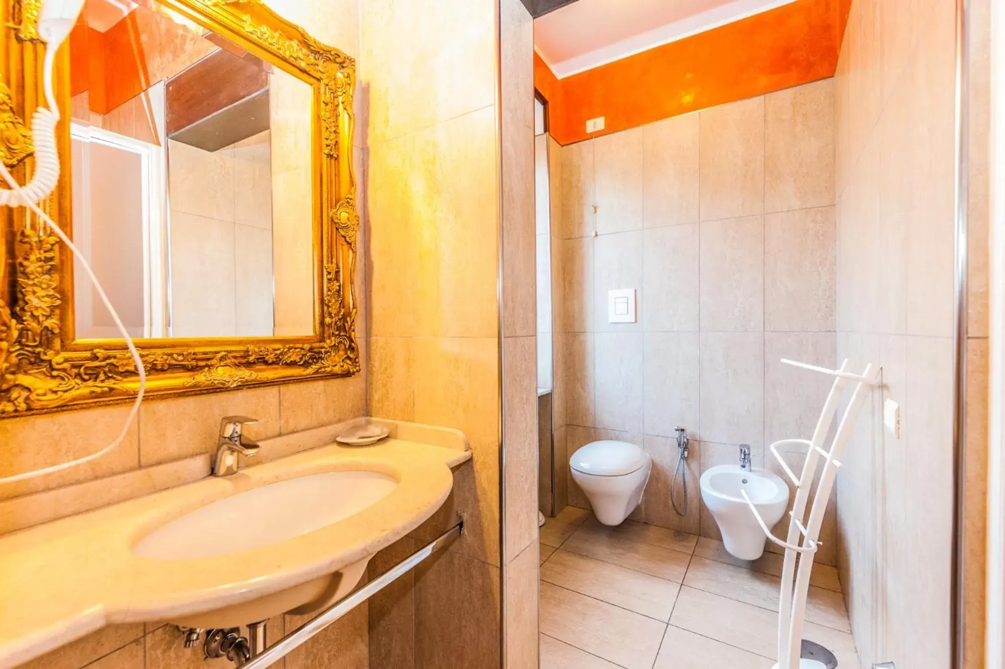 Bathroom in Albergo Della Corte