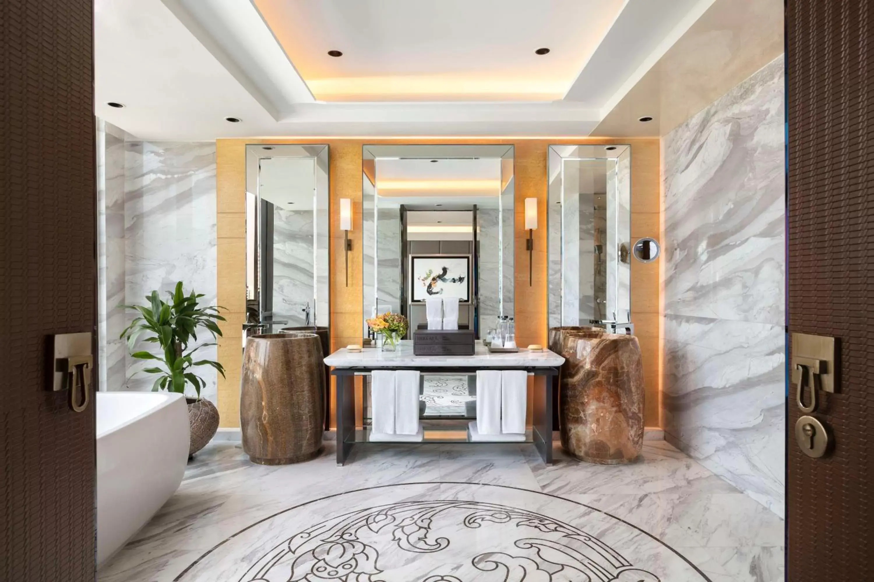 Bedroom, Lobby/Reception in Siam Kempinski Hotel Bangkok - SHA Extra Plus Certified