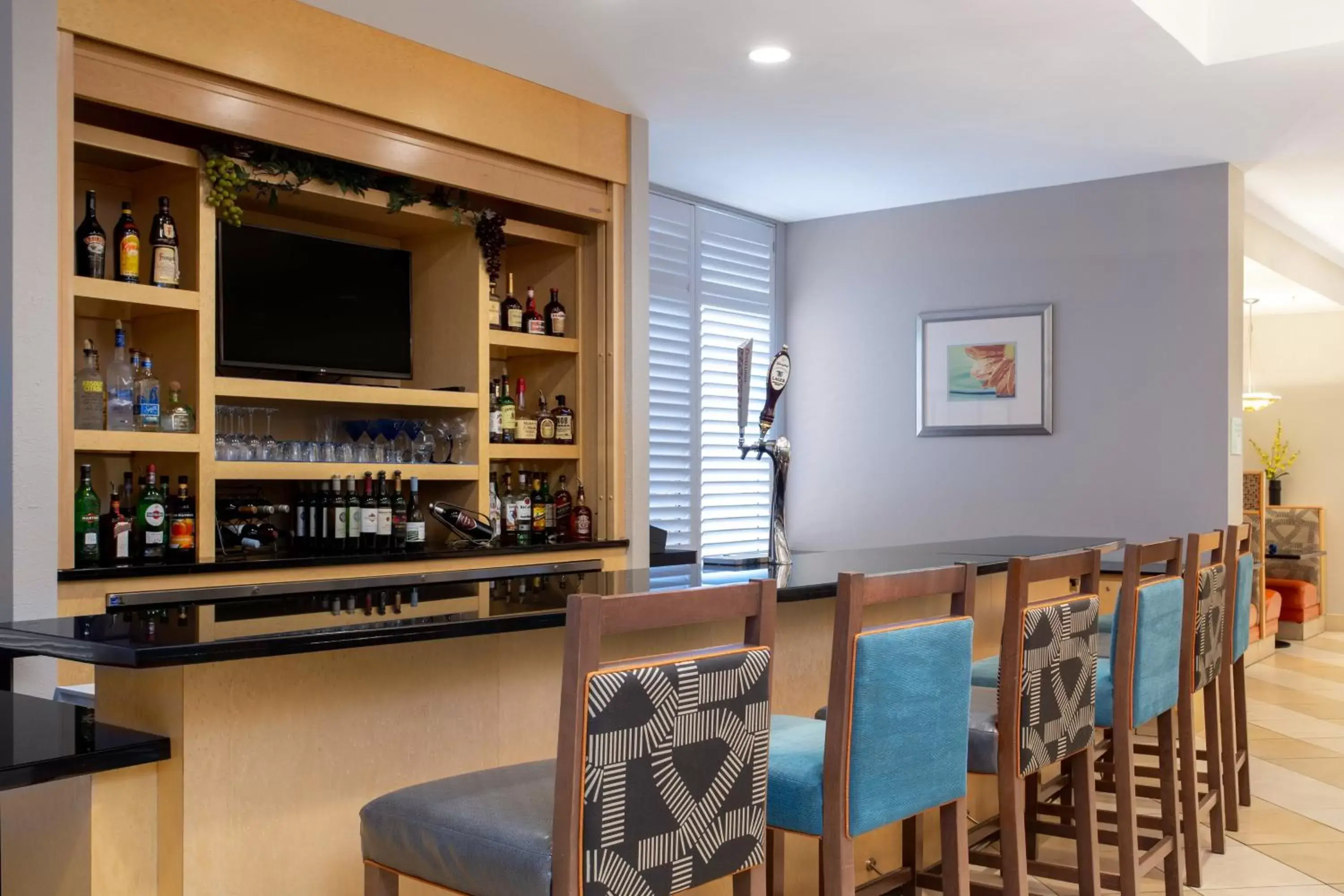 Lounge or bar, Restaurant/Places to Eat in Holiday Inn Winter Haven, an IHG Hotel