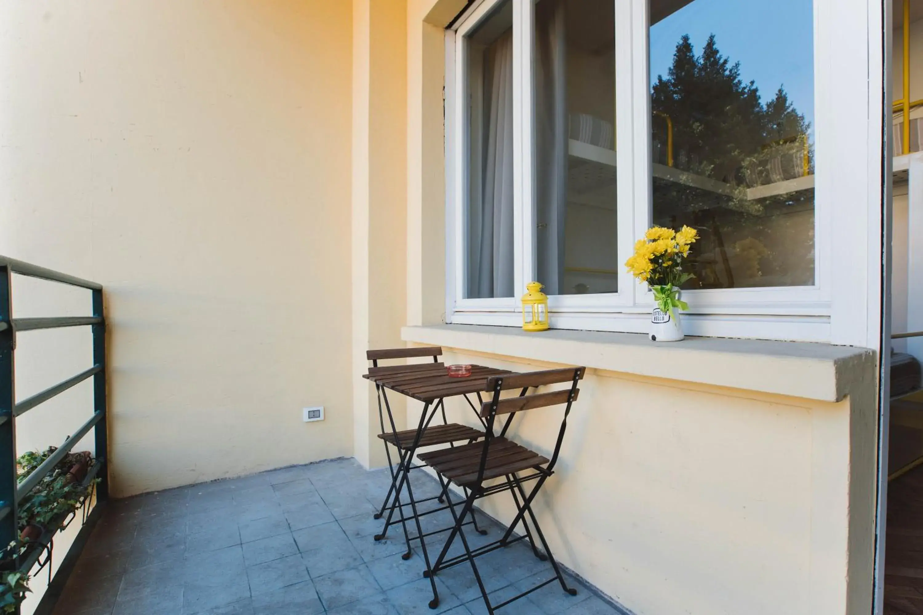 Balcony/Terrace in Ostello Bello Lake Como