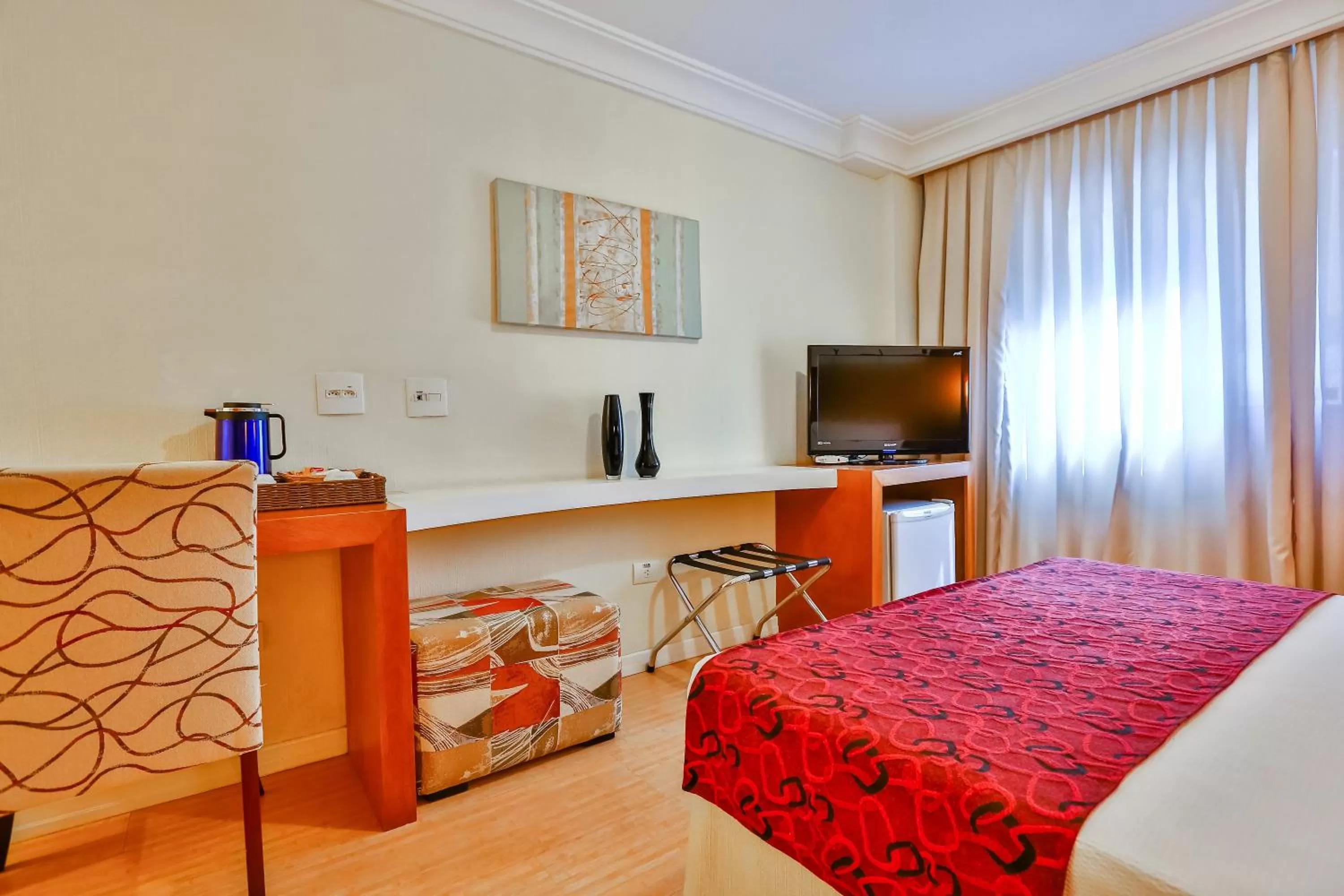 Photo of the whole room, Bed in Dubai Macaé by Atlântica