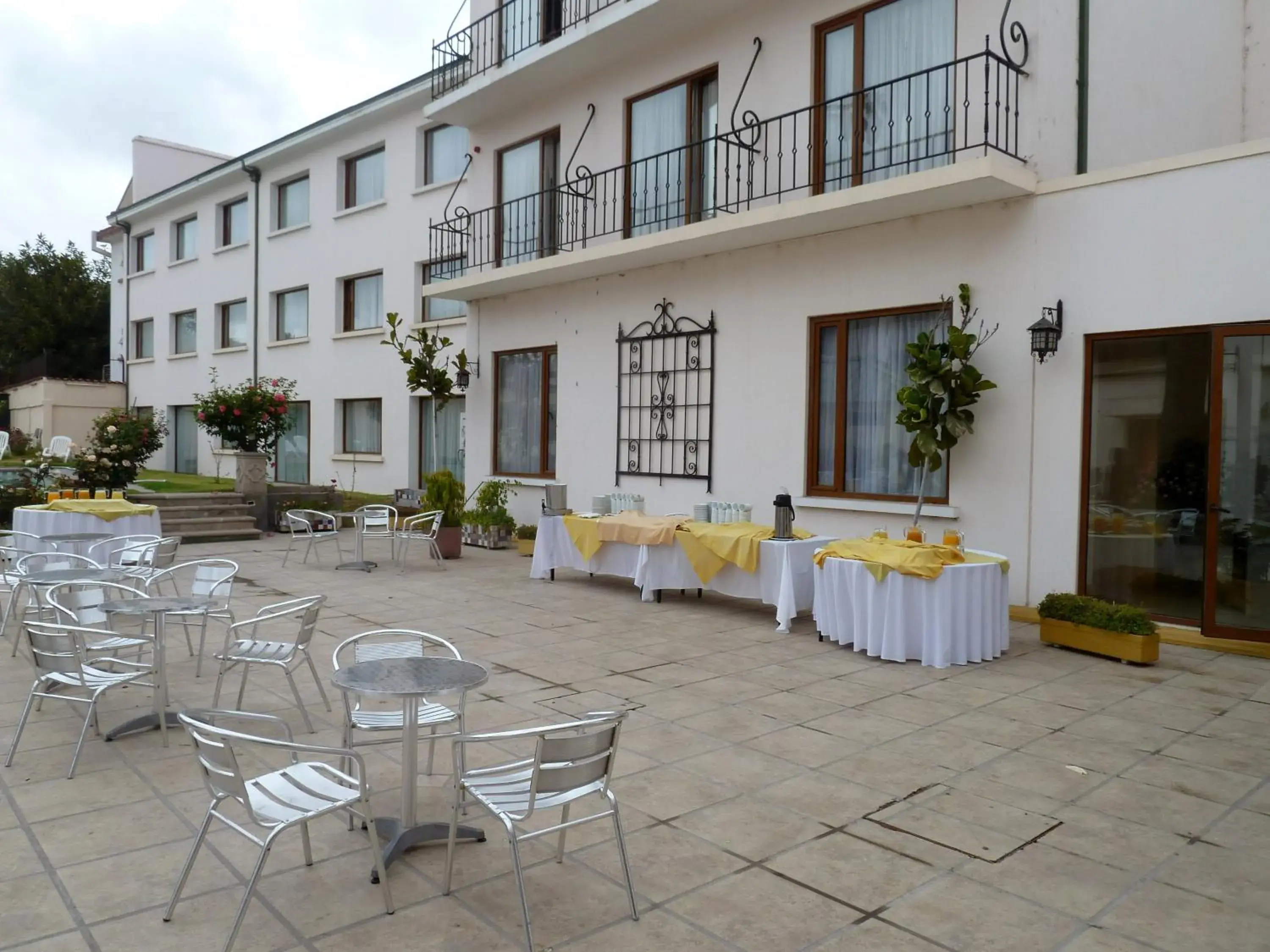 Balcony/Terrace, Restaurant/Places to Eat in Hotel Francisco De Aguirre