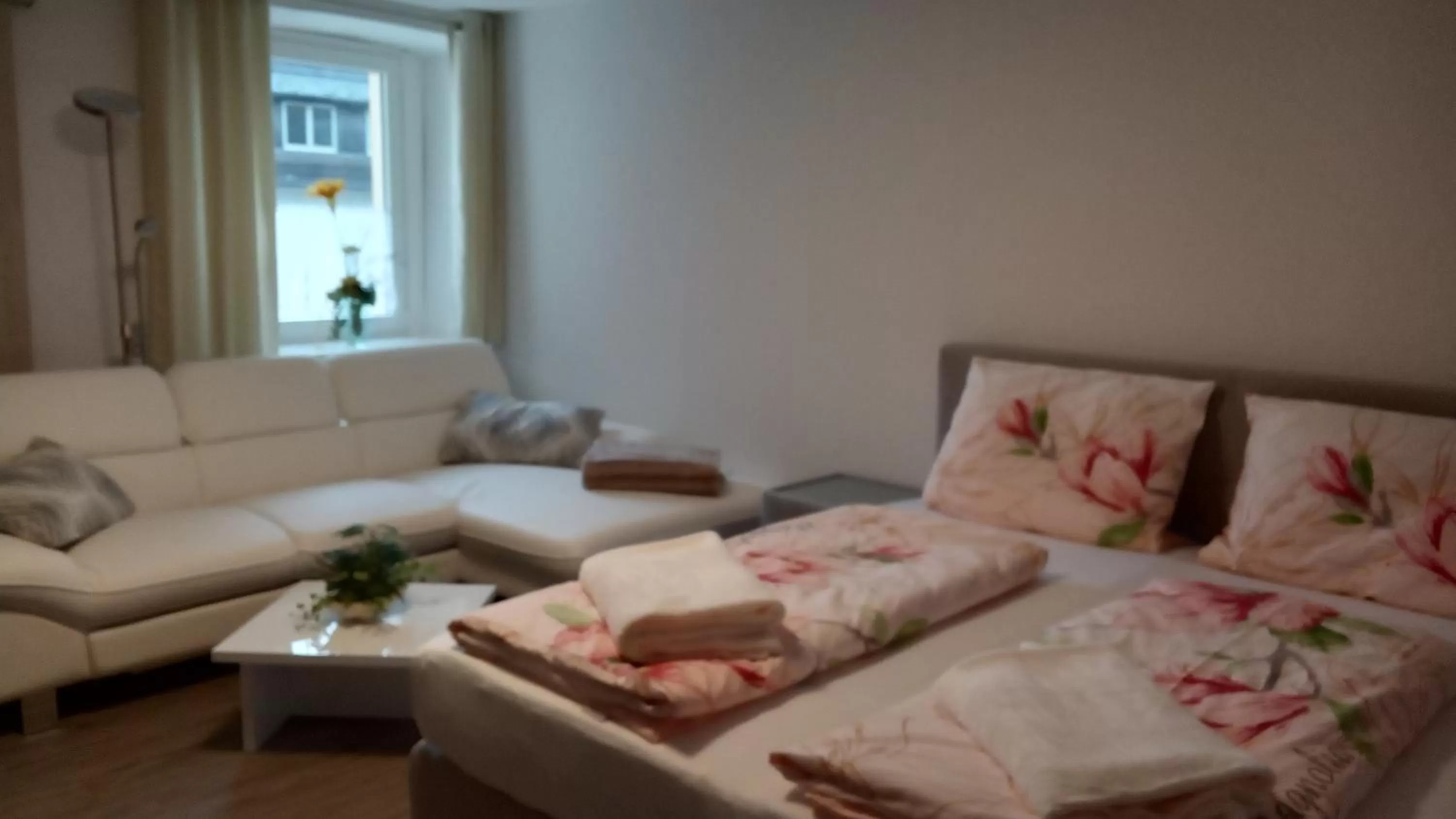 Bed in Gästehaus - Café Frank