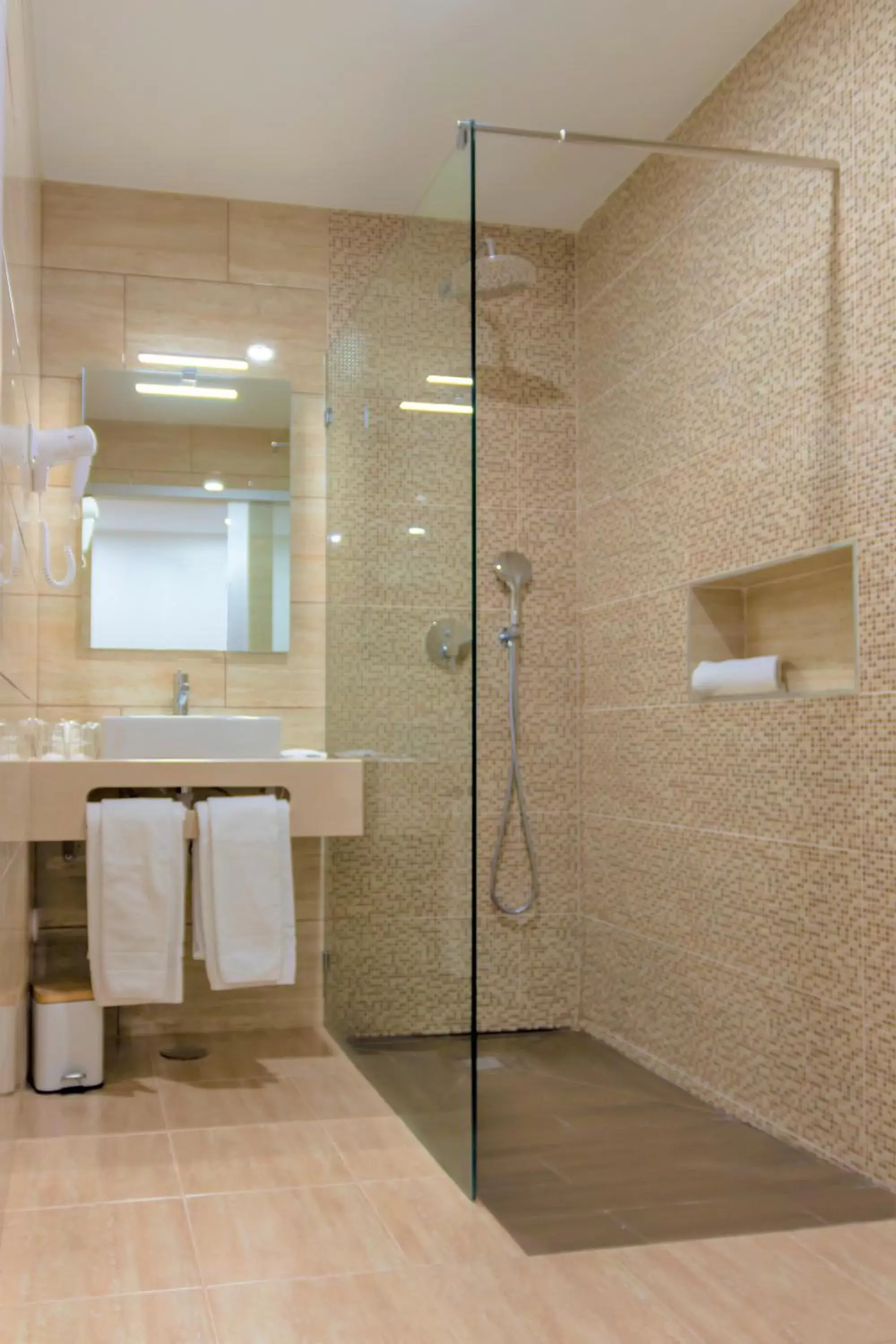 Toilet, Bathroom in Hotel Pinhal do Sol