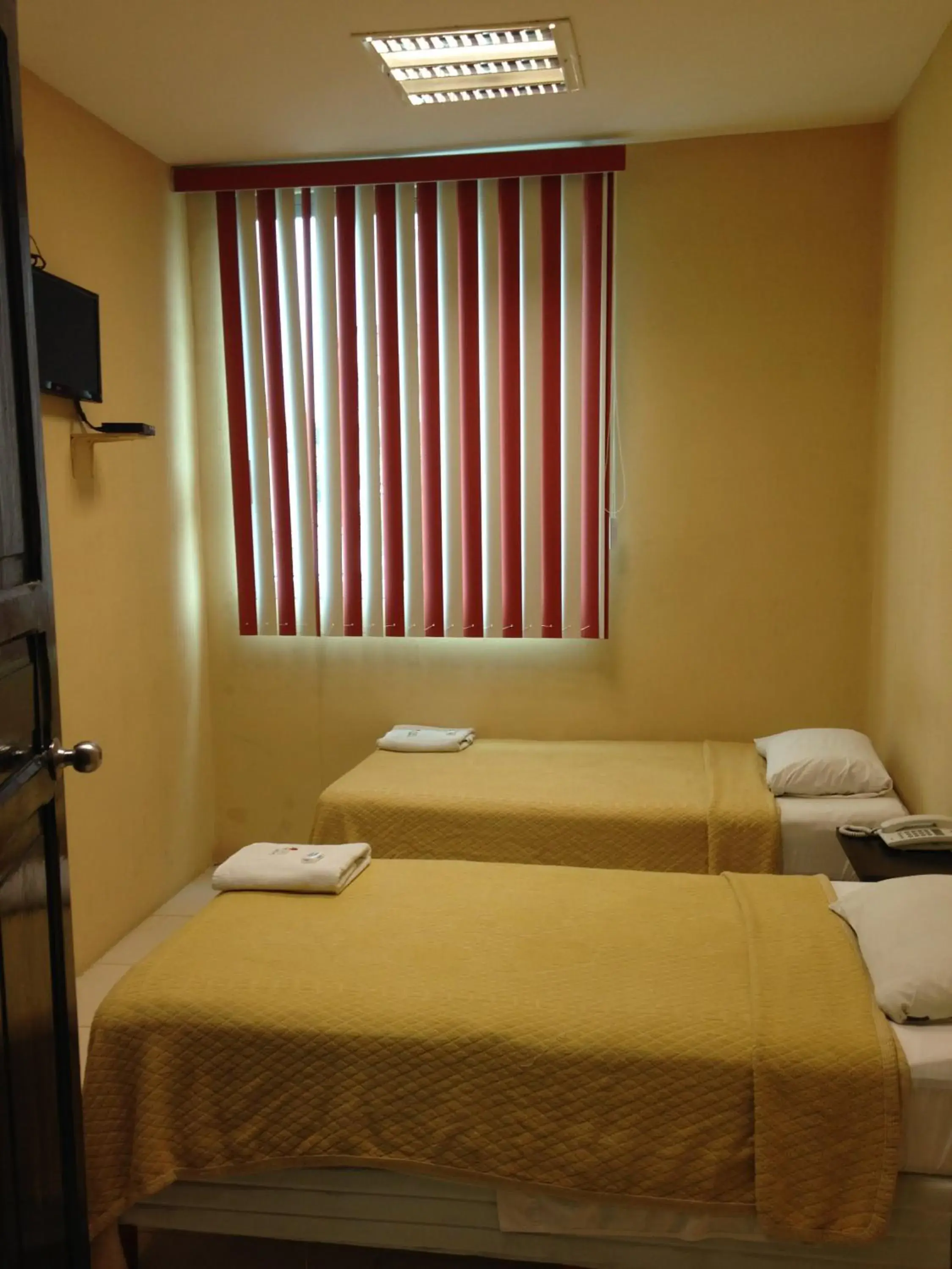 Bedroom, Bed in Hotel Moreno