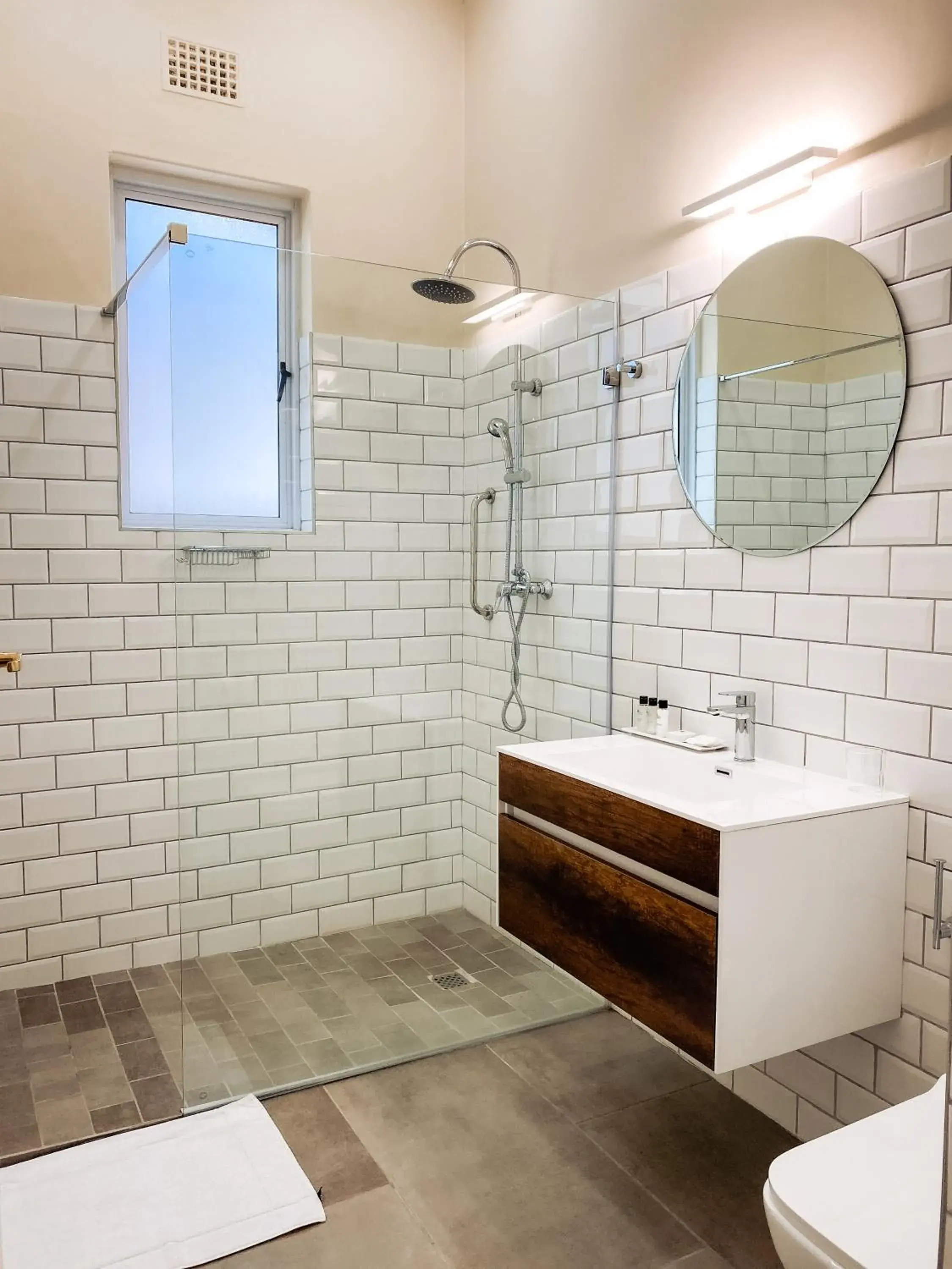 Bathroom in 5 Camp Street Guesthouse & Self-catering