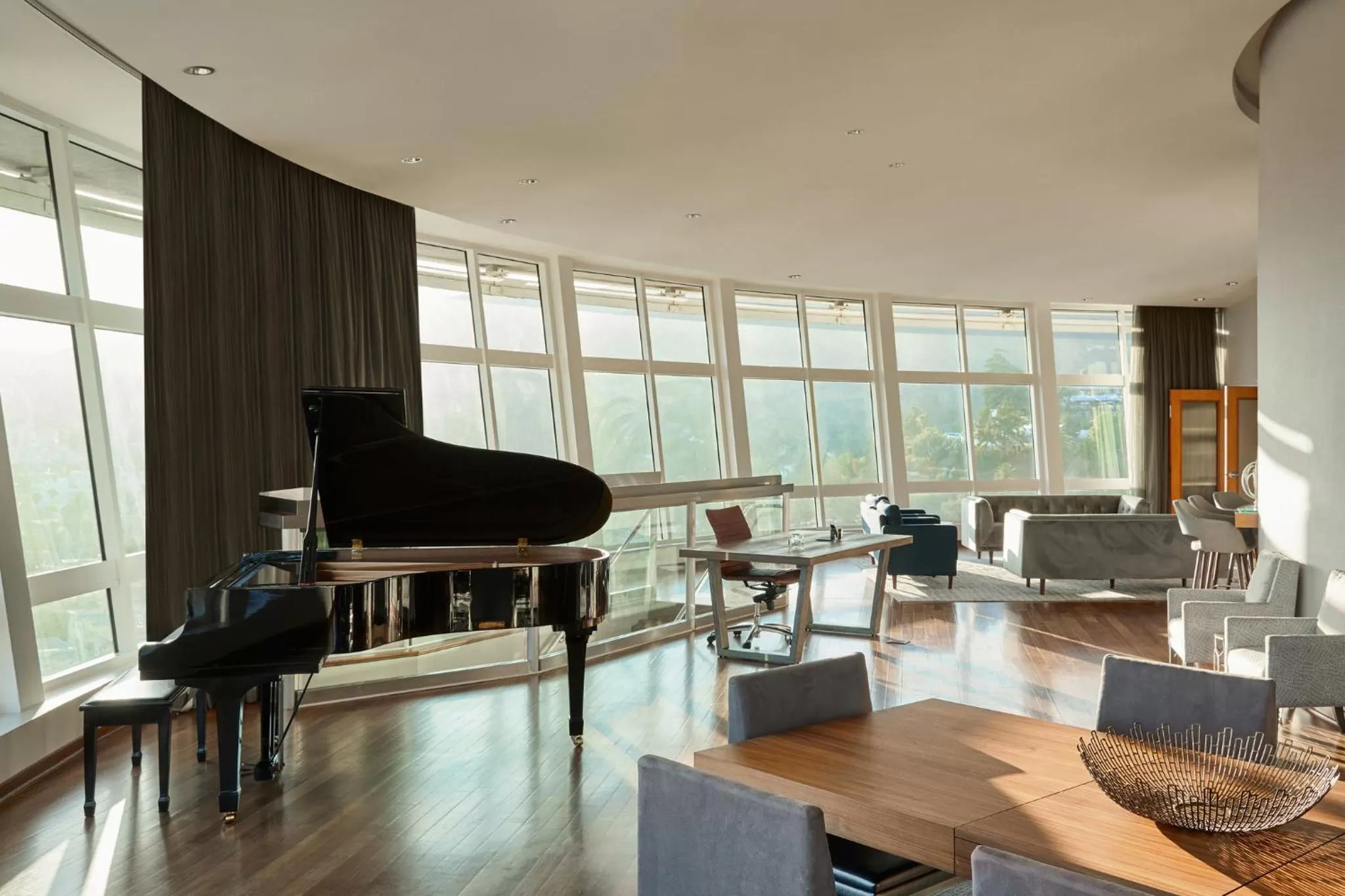 Bedroom in Loews Hollywood Hotel