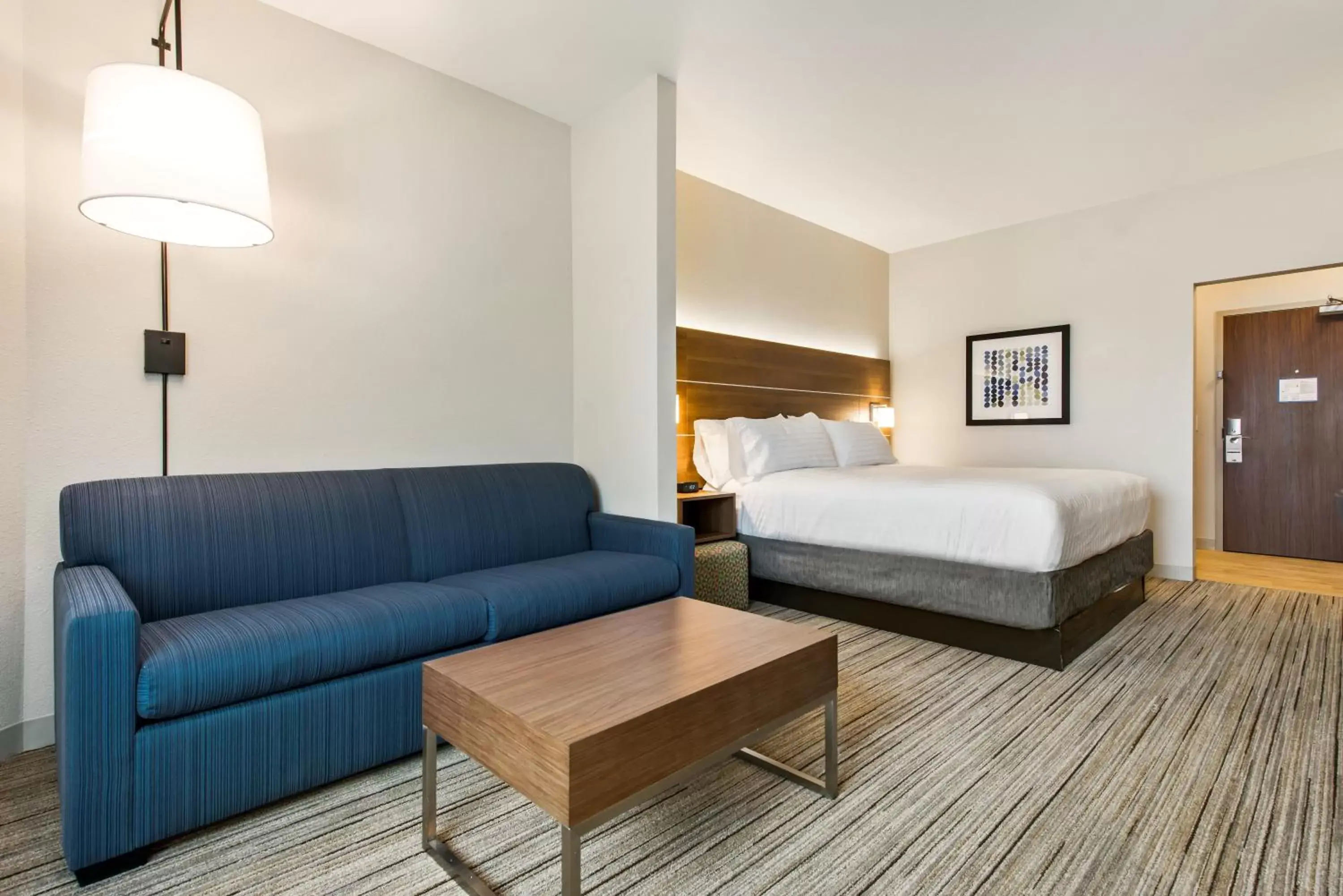 Bed in Holiday Inn Express & Suites - Carrollton West, an IHG Hotel