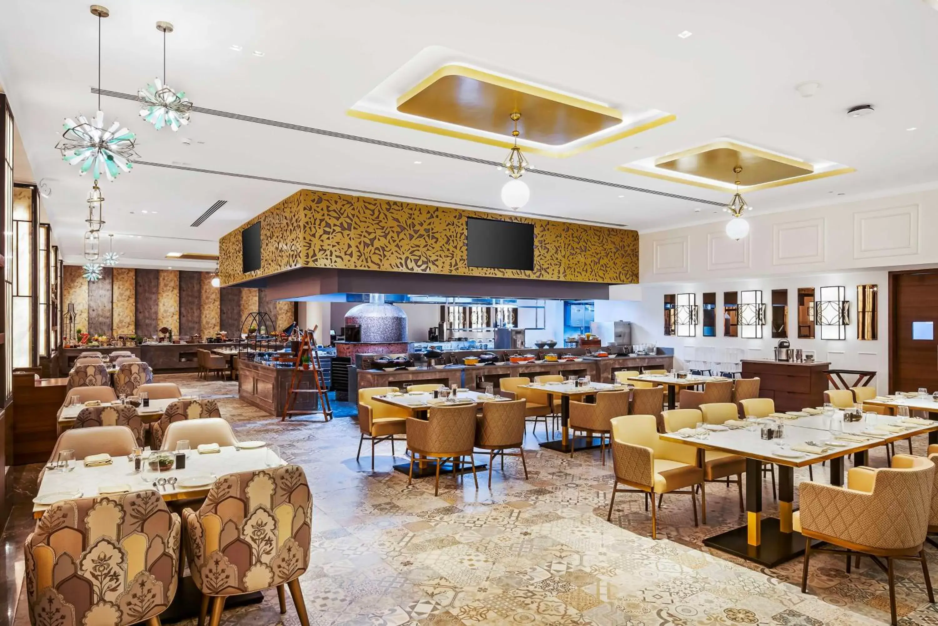 Restaurant/Places to Eat in Radisson Blu Hotel GRT, Chennai International Airport
