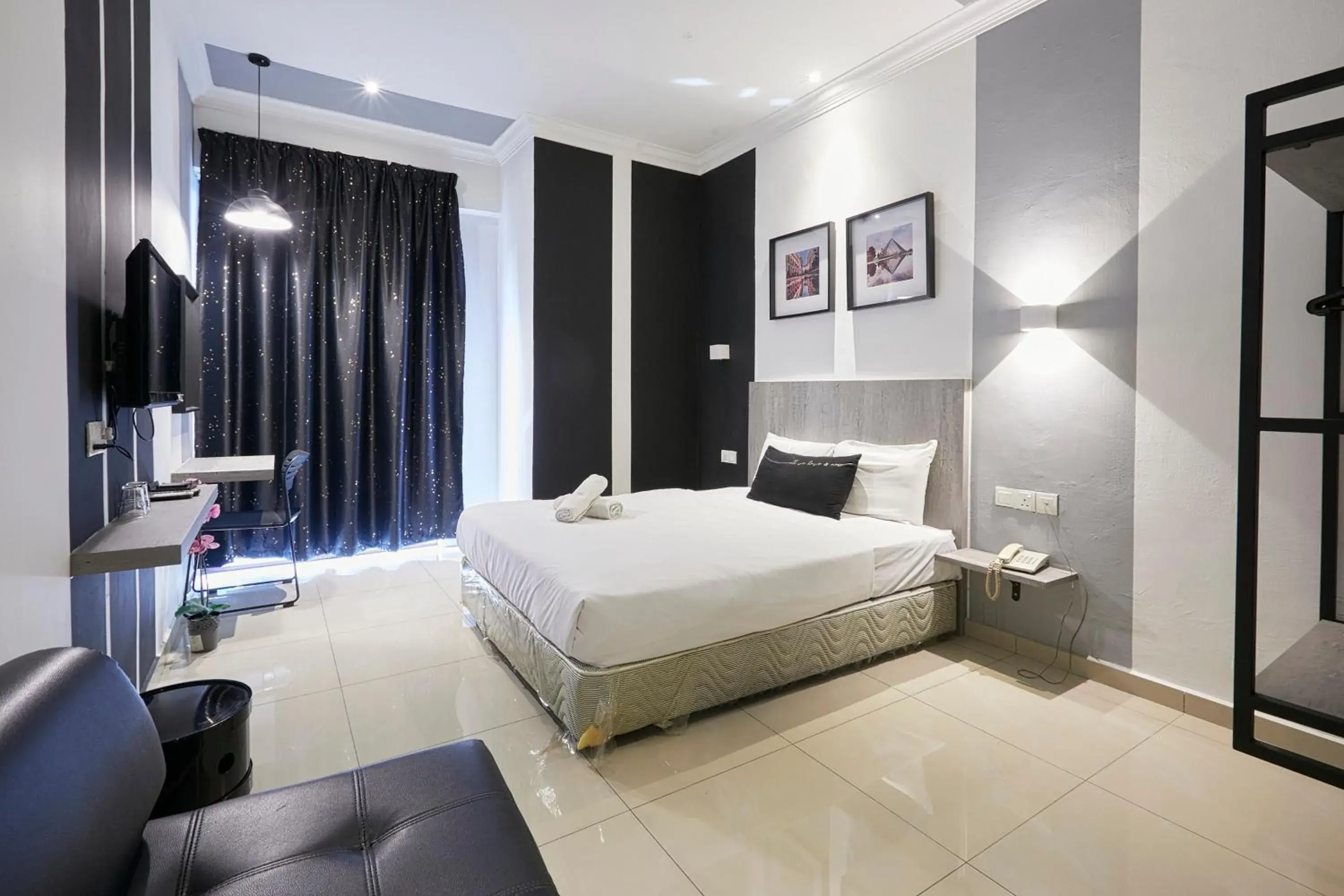 Bedroom, Bed in D'New 1 Hotel