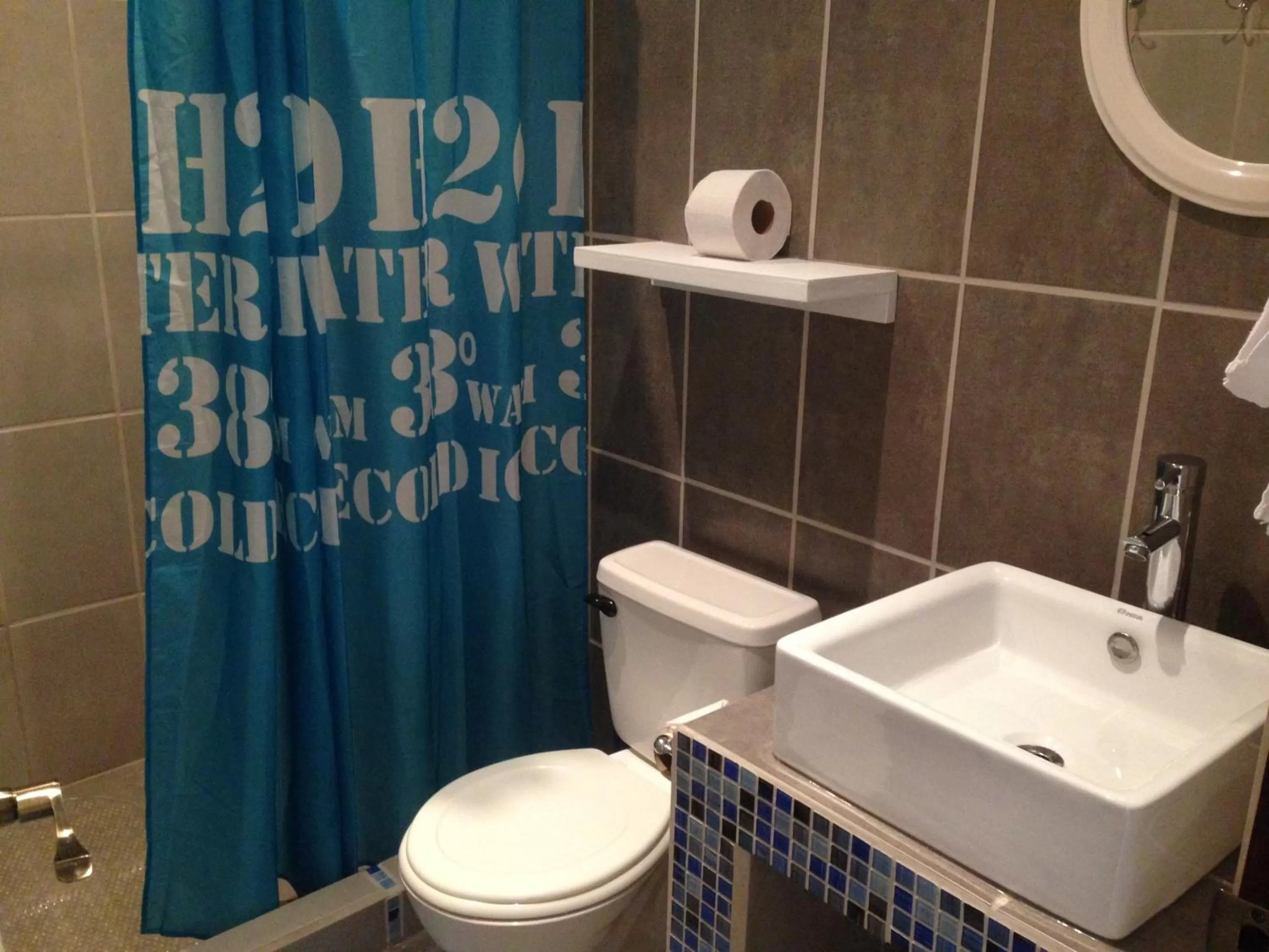 Bathroom in Boutique Hotel Casa de Lis, Turrialba