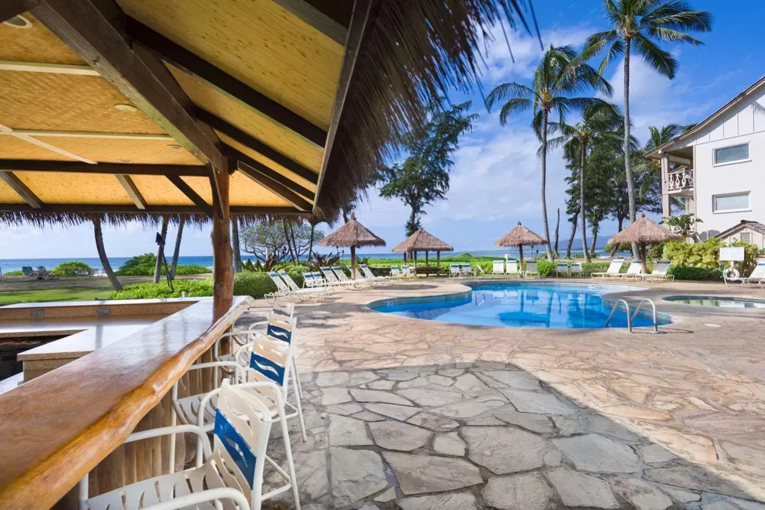 Lounge or bar, Swimming Pool in Aston Islander On The Beach