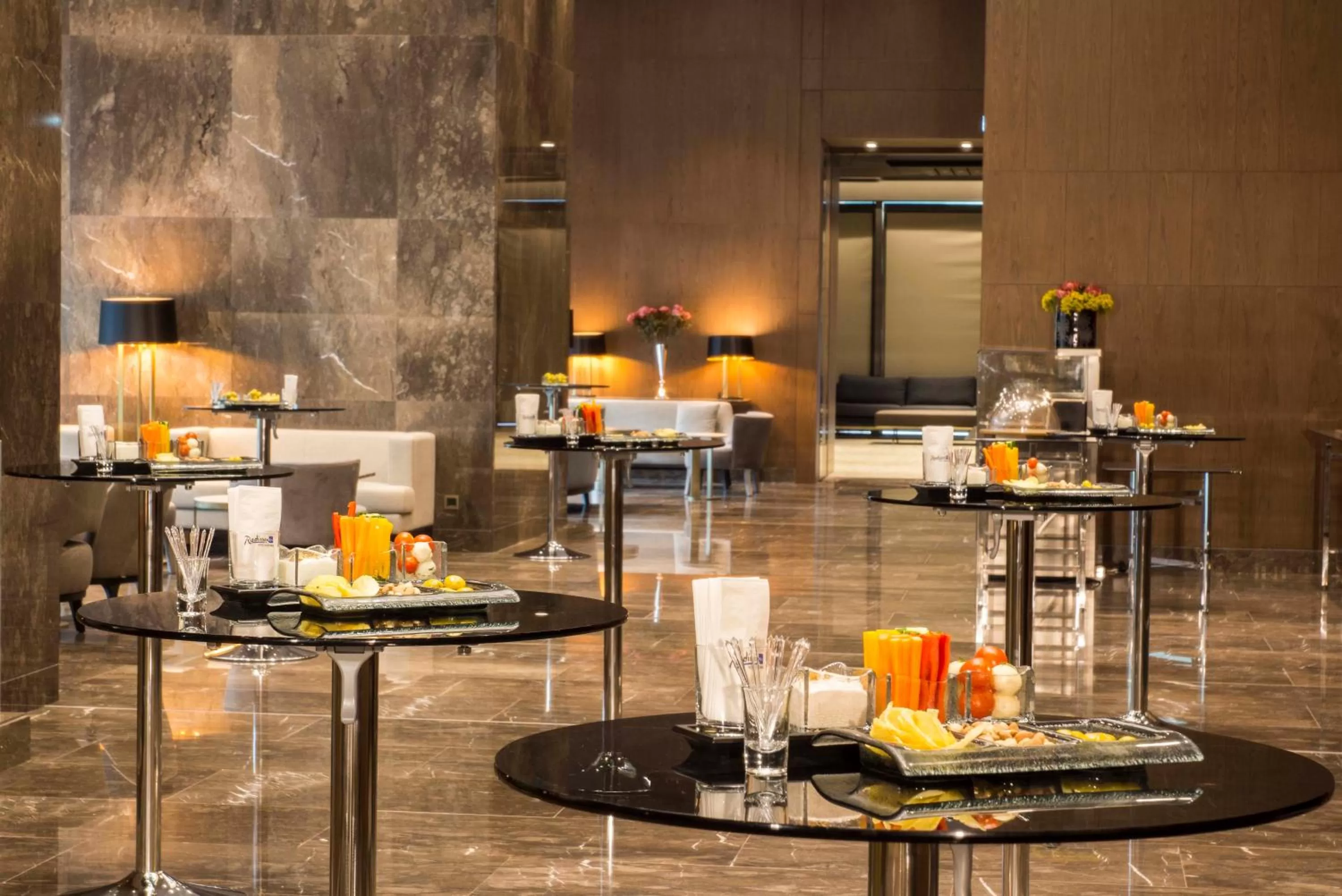 Food and drinks in Radisson Collection Hotel, Vadistanbul