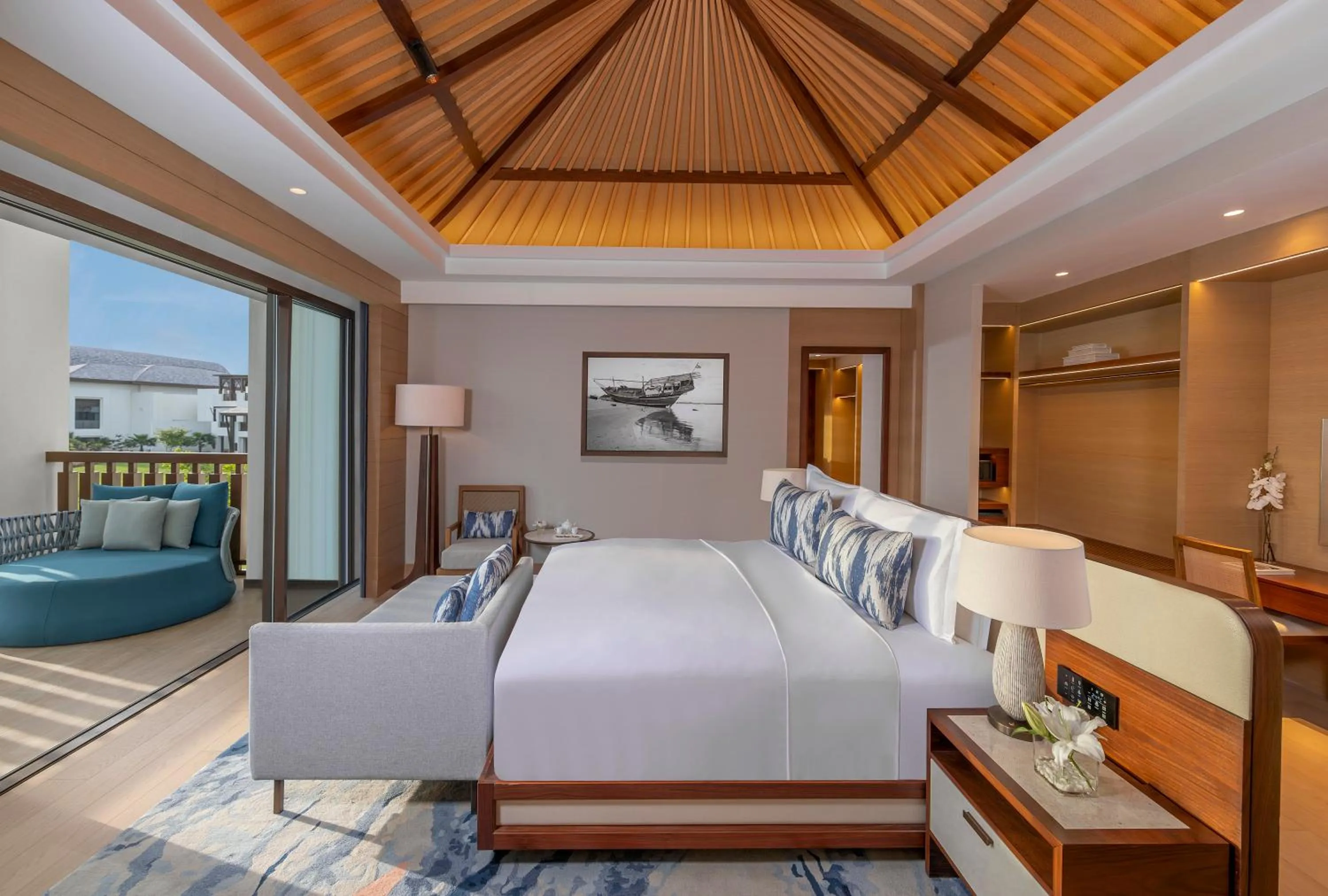 Bed in Anantara Mina Ras Al Khaimah Resort