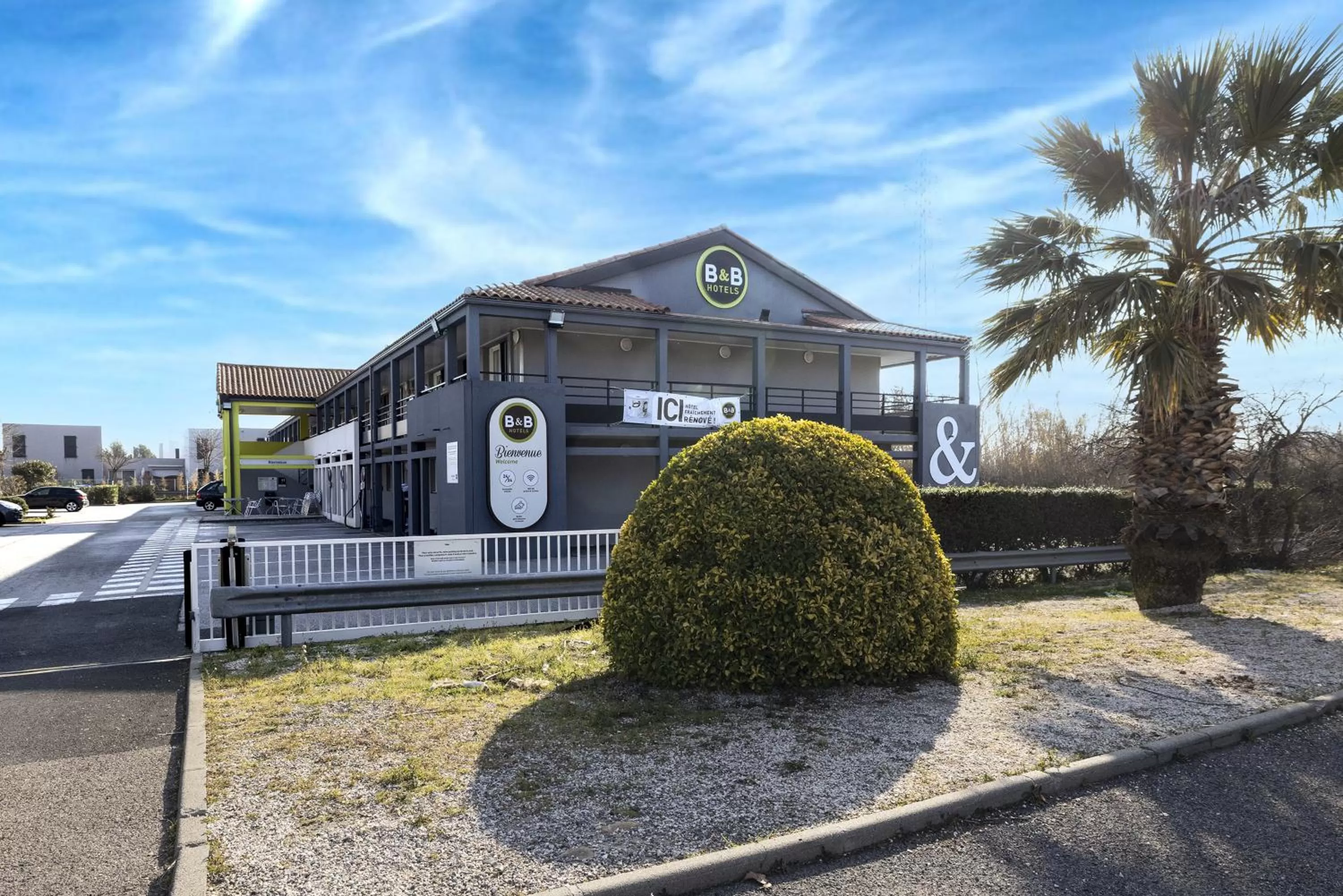 Property building in B&B HOTEL Perpignan Sud Porte d'Espagne