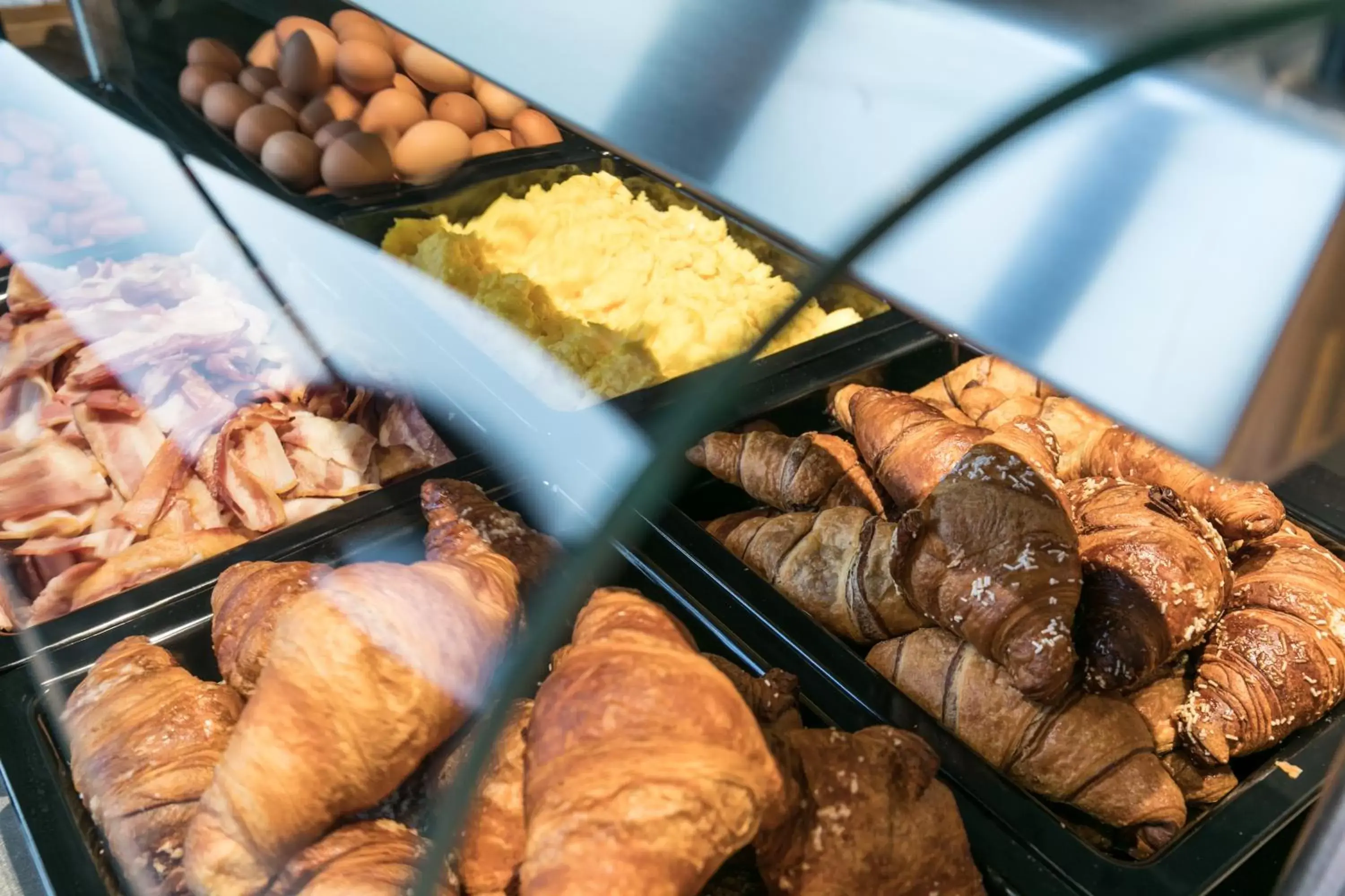 Food in J24 Hotel Milano Food in J24 Hotel Milano