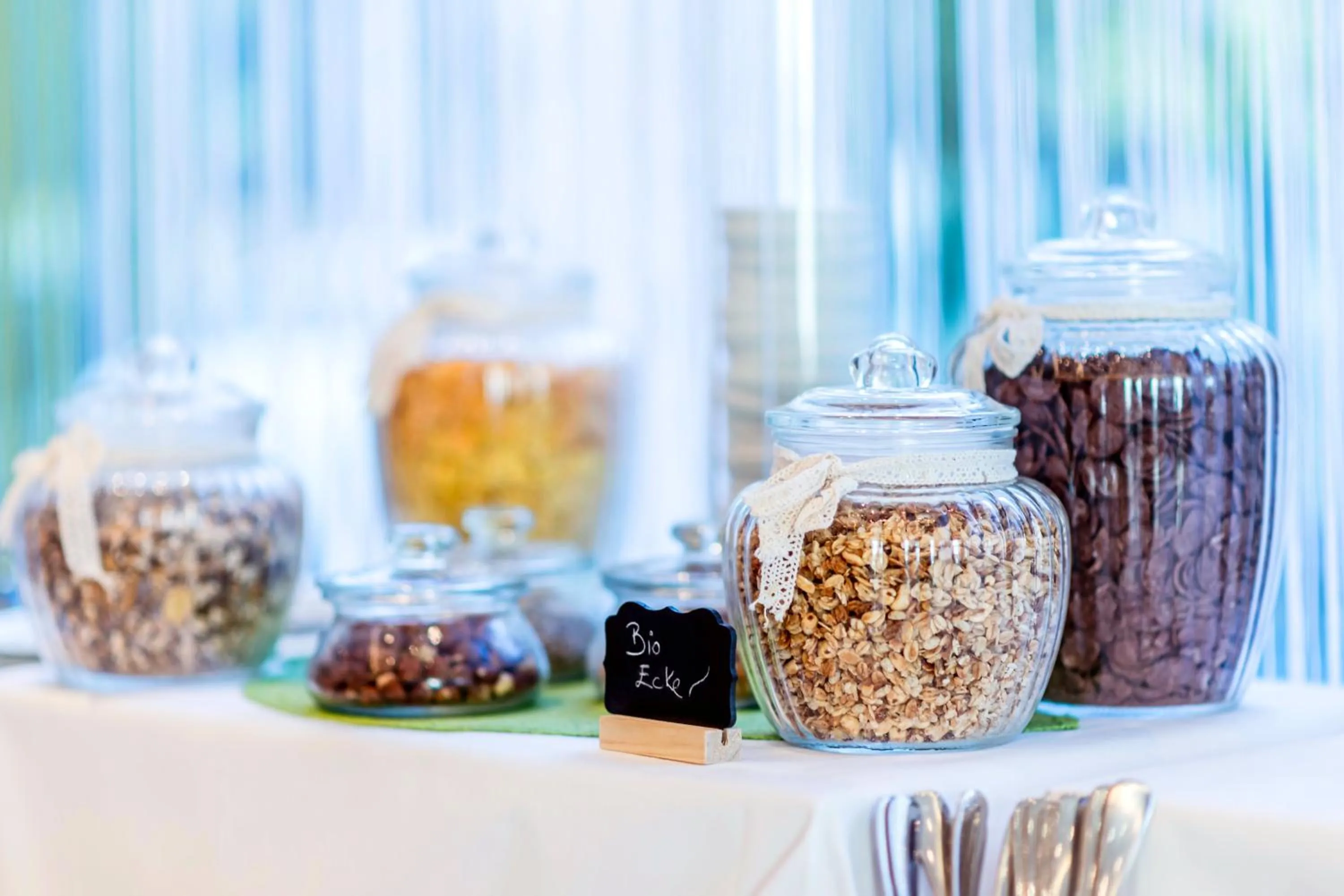 Buffet breakfast in Hotel Stoiser Graz -Parkplatz inbegriffen!